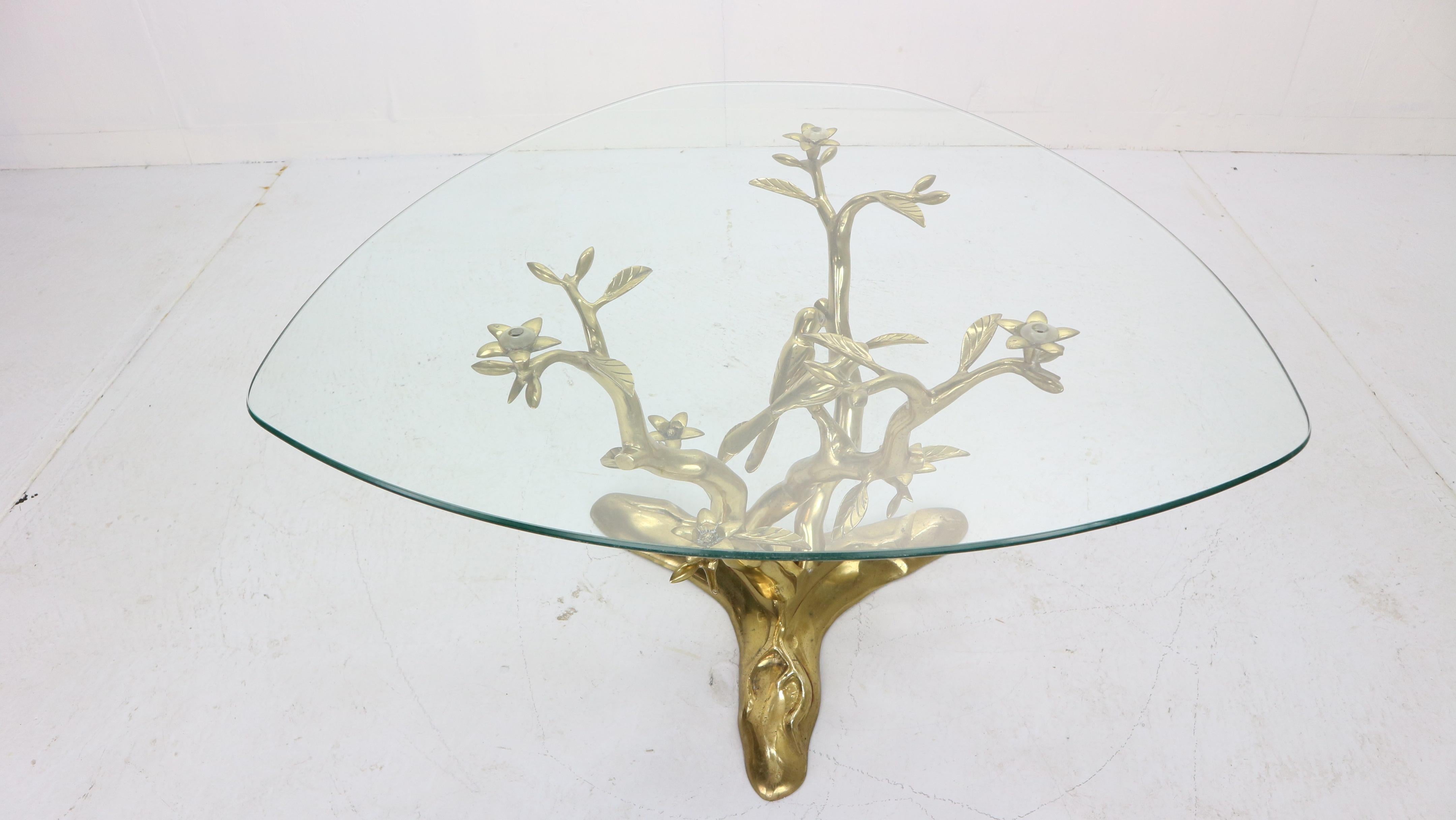 Willy Daro Brass & Glass Tree & Birds Sculpture Coffee Table, 1970s, Belgium In Good Condition In The Hague, NL