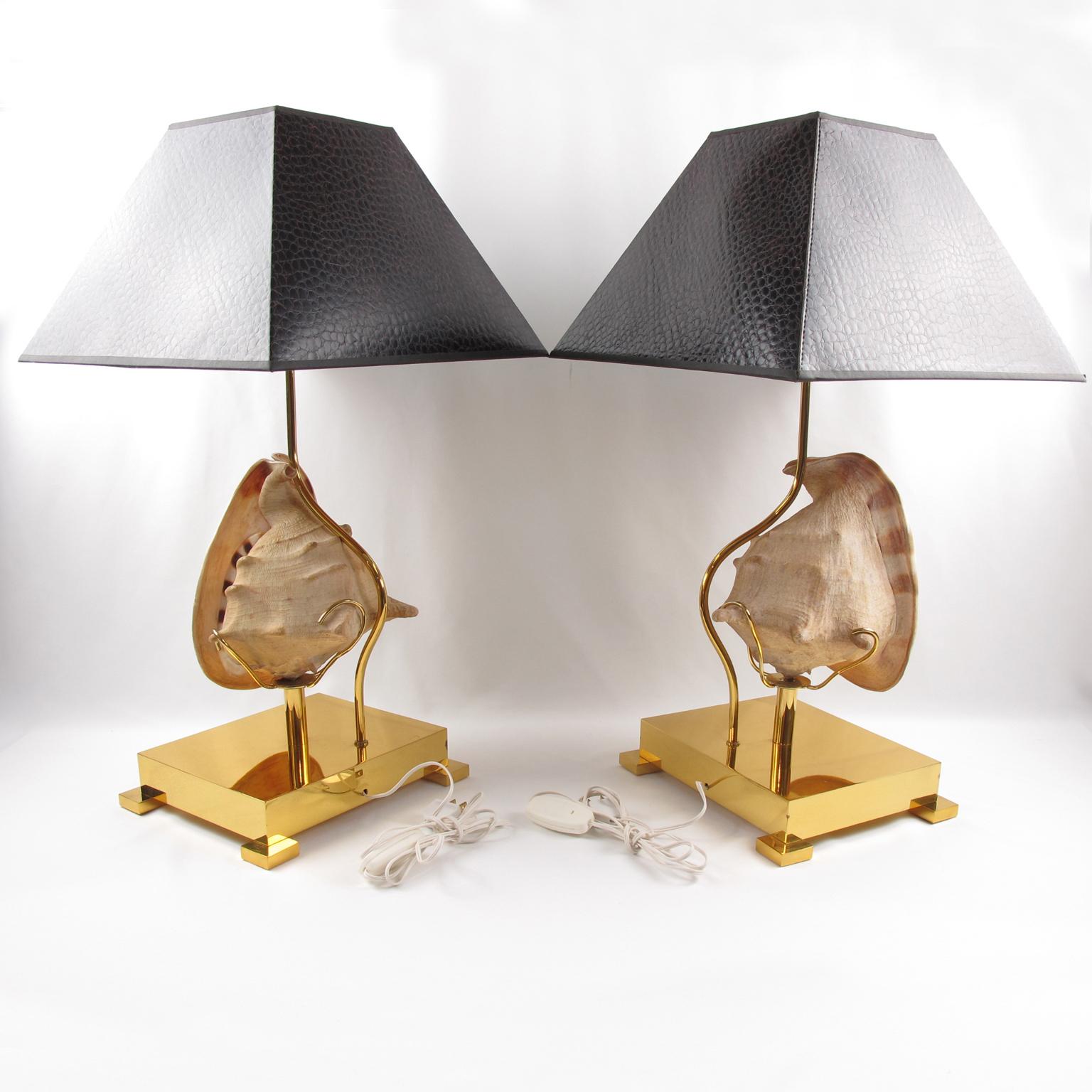 Mid-Century Modern Willy Daro Brass Table Lamps with Mounted Seashell, a pair