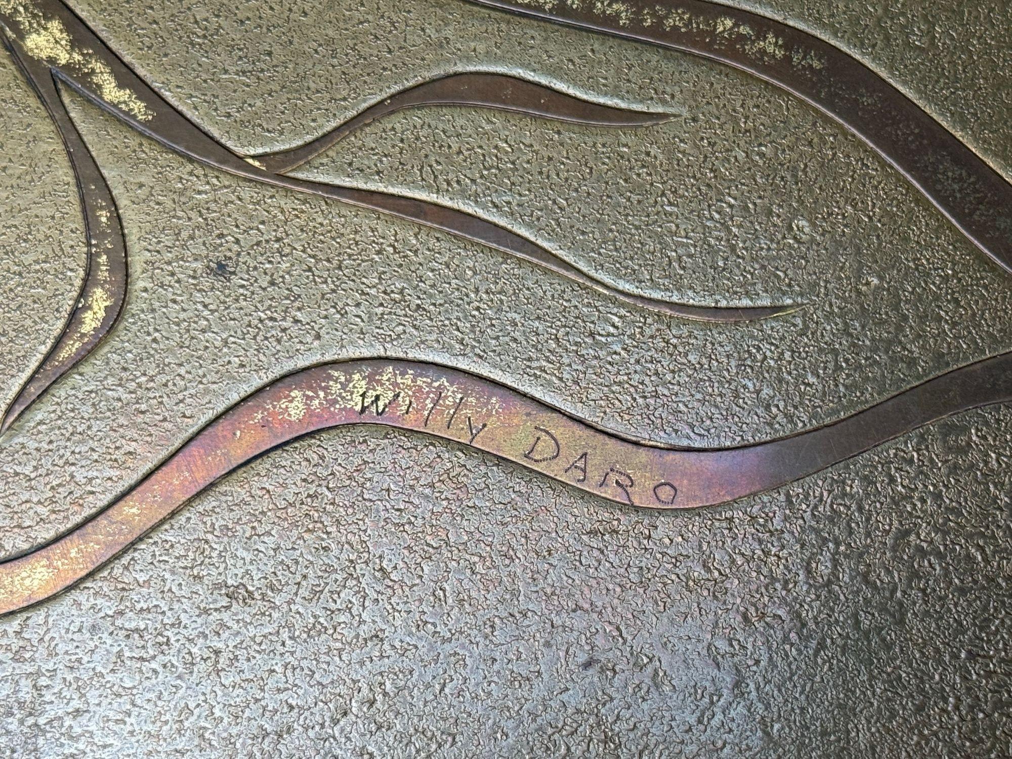 Willy Daro, laiton gravé, table basse, Belgique, années 1970 en vente 5