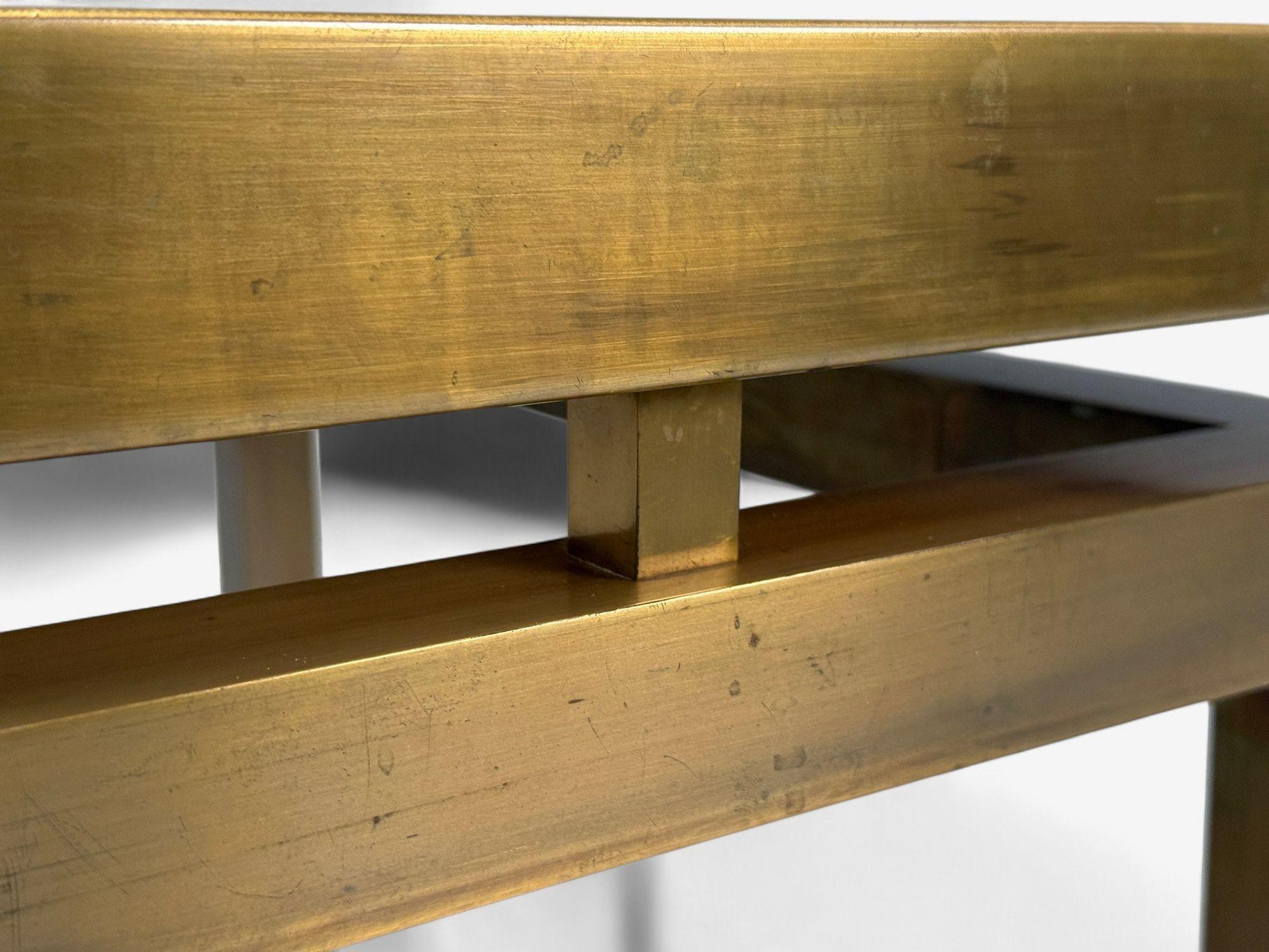 Willy Daro, laiton gravé, table basse, Belgique, années 1970 en vente 8