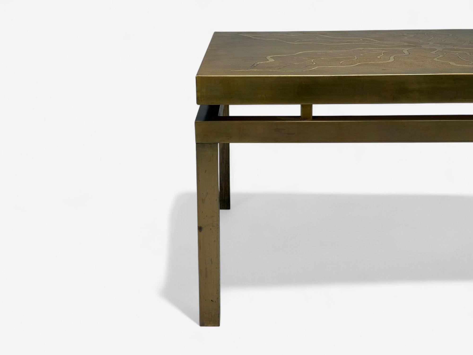 Willy Daro, laiton gravé, table basse, Belgique, années 1970 en vente 2