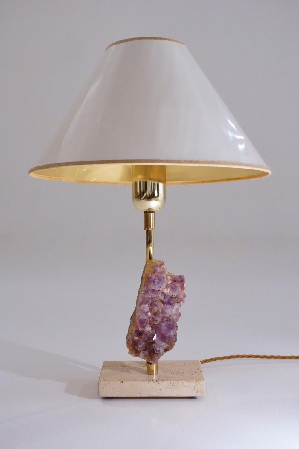 Willy Daro Lamps, a Pair with Brass Frames Holding Amethyst Crystals In Good Condition For Sale In London, GB