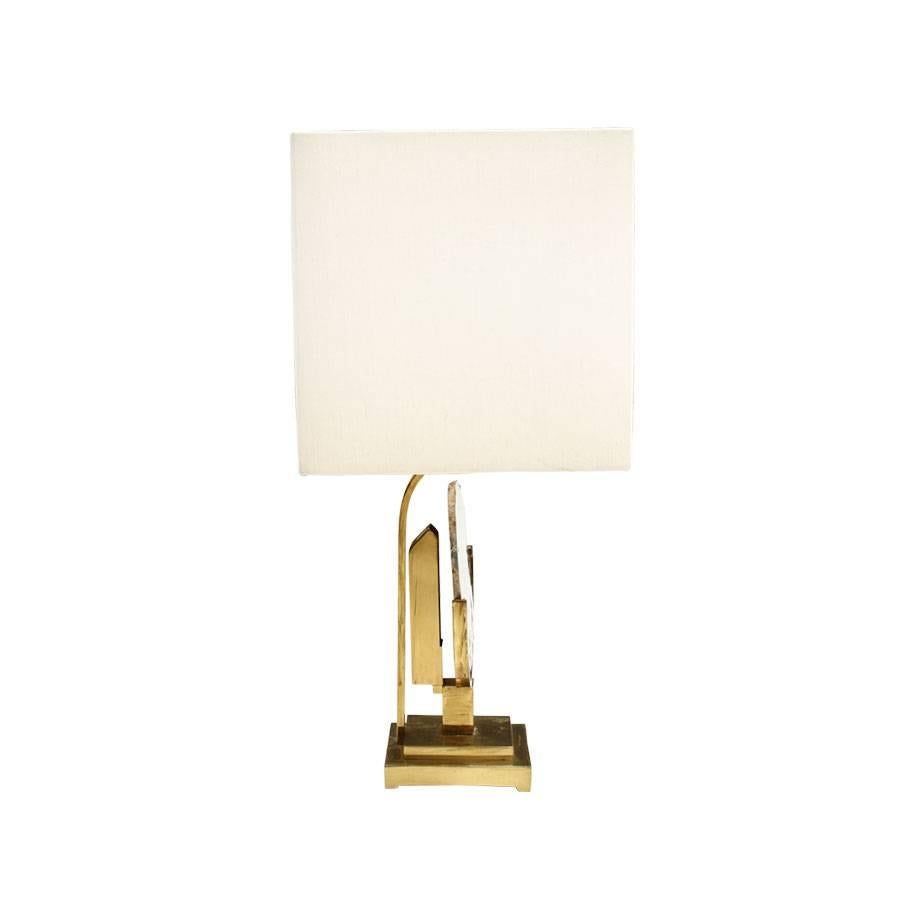 Very elegant and beautiful Belgian table lamp designed by Willy Daro. Polished brass structure with an Agate stone slab. 
Square lampshade made of white linen fabric.
The lamp has been rewired to fit European standards.