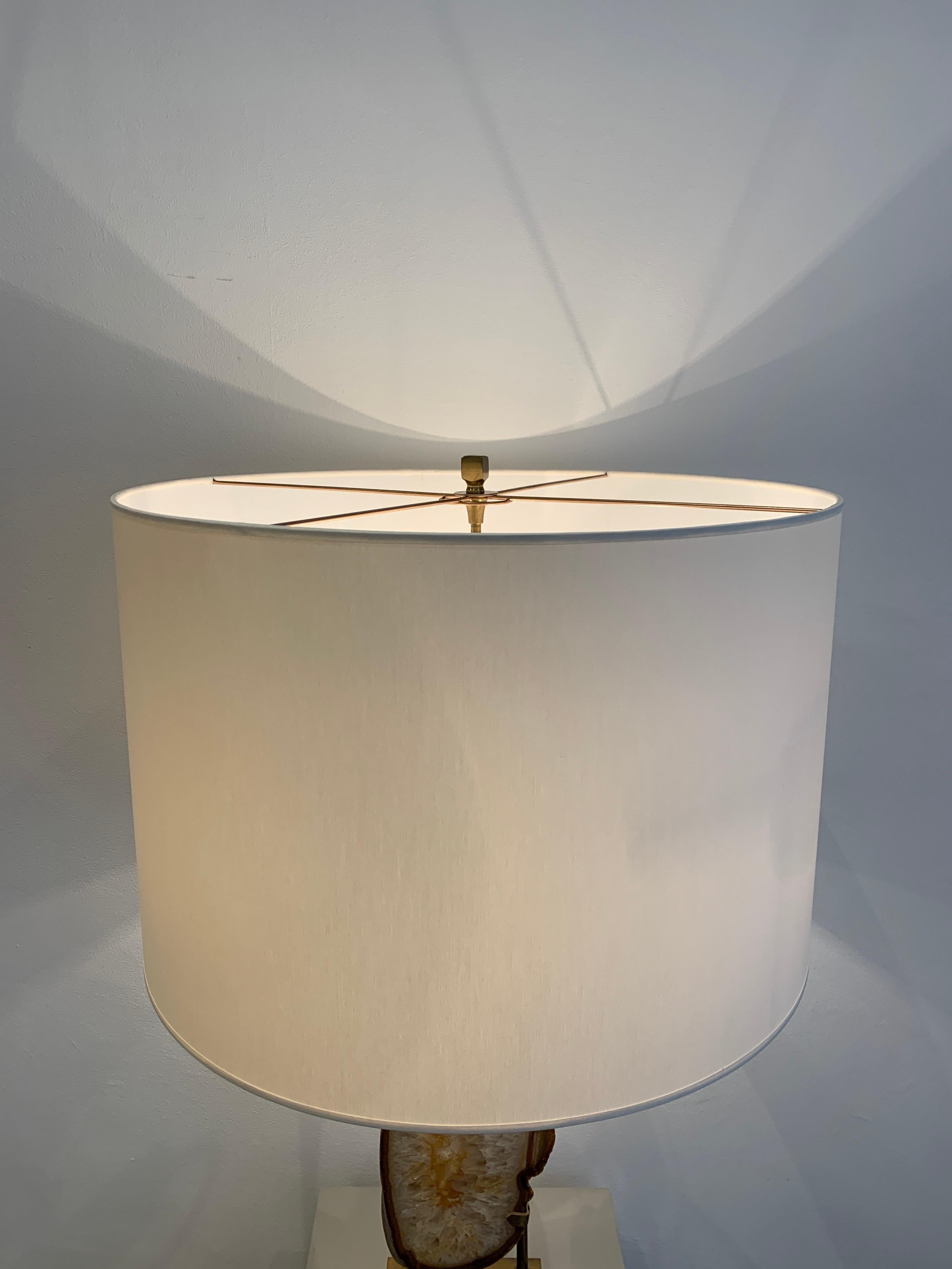 Willy Daro Mounted Stone Table Lamp, 1970s In Good Condition For Sale In Brussels, BE