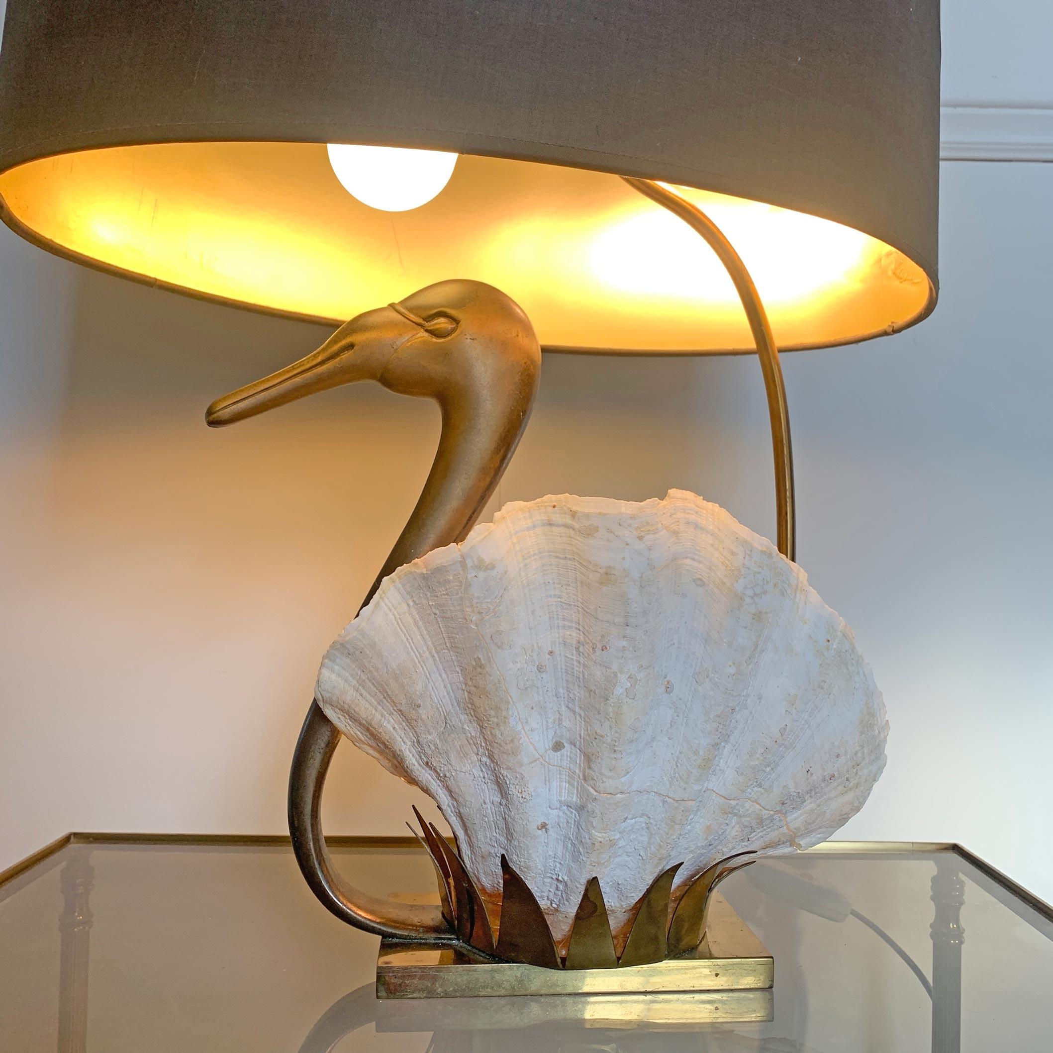 Mid-Century Modern Willy Daro Swan Table Lamp White Gold , 1970s For Sale