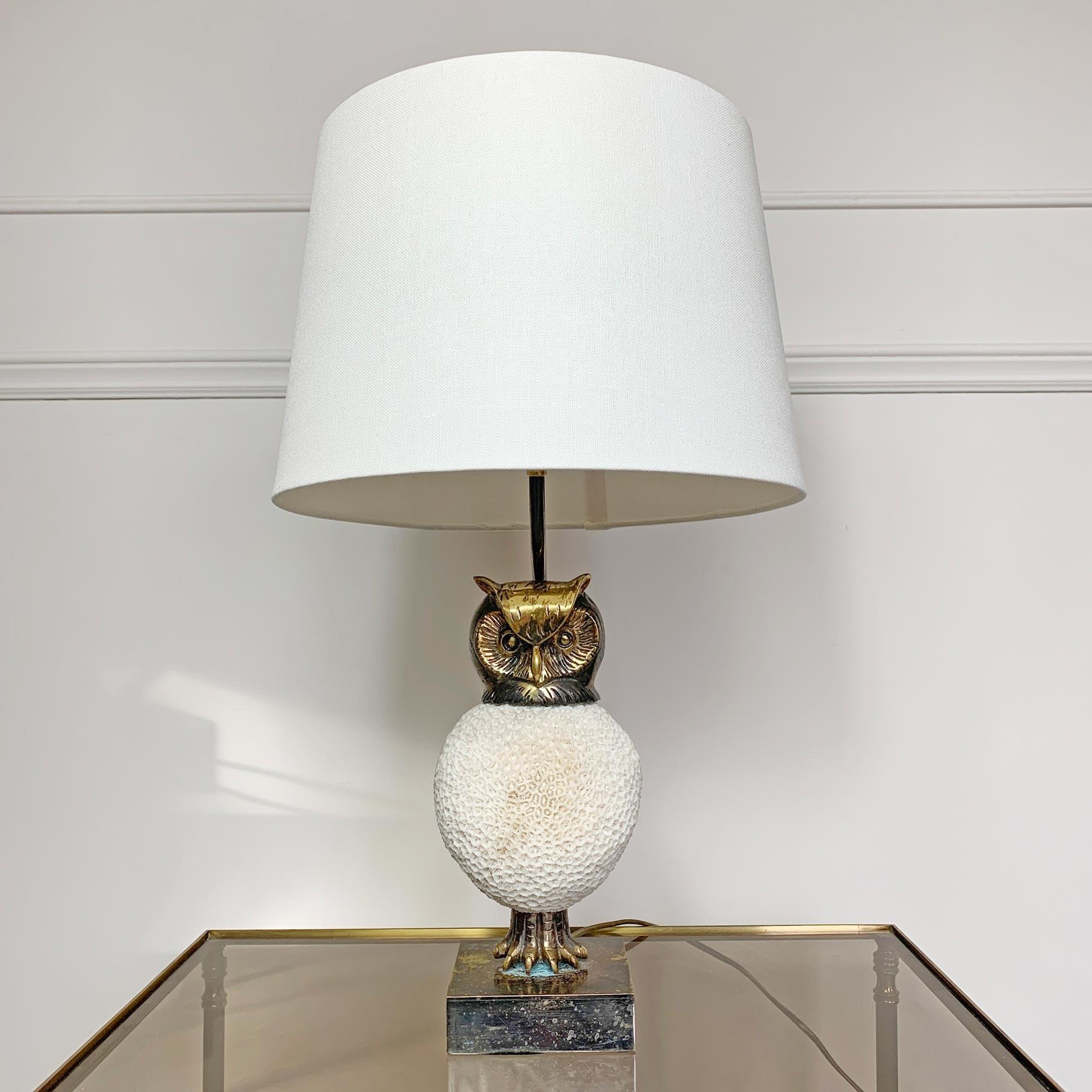 Willy Daro White Owl Table Lamp, 1970s In Good Condition For Sale In Hastings, GB