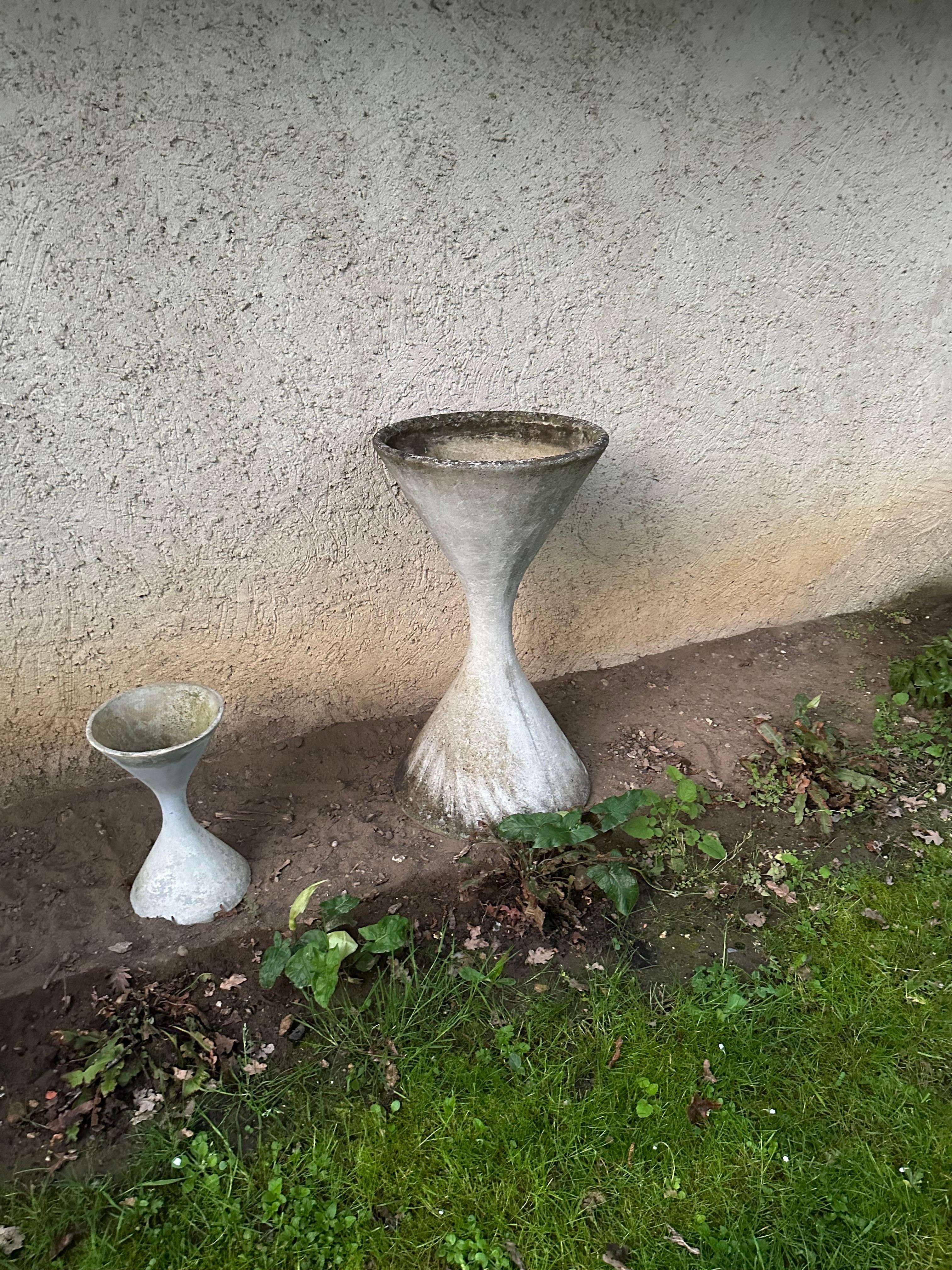 Modern Willy Ghul planter For Sale