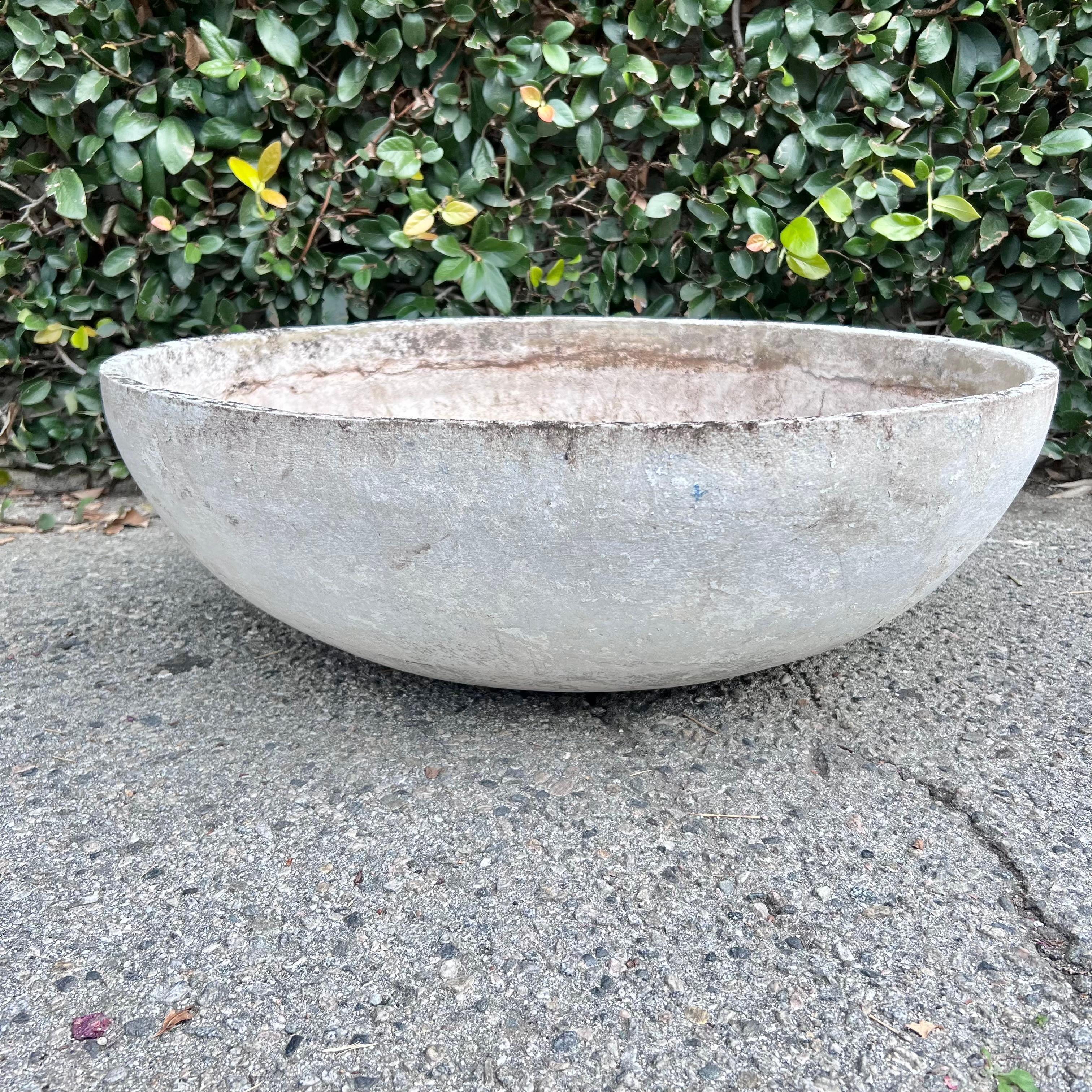 Fantastic cement bowl by Swiss architect Willy Guhl for Eternit. Perfect size bowl that is great for indoor or outdoor use. Simple design and very hard to find. Good vintage condition. Wear as shown. Only one available.