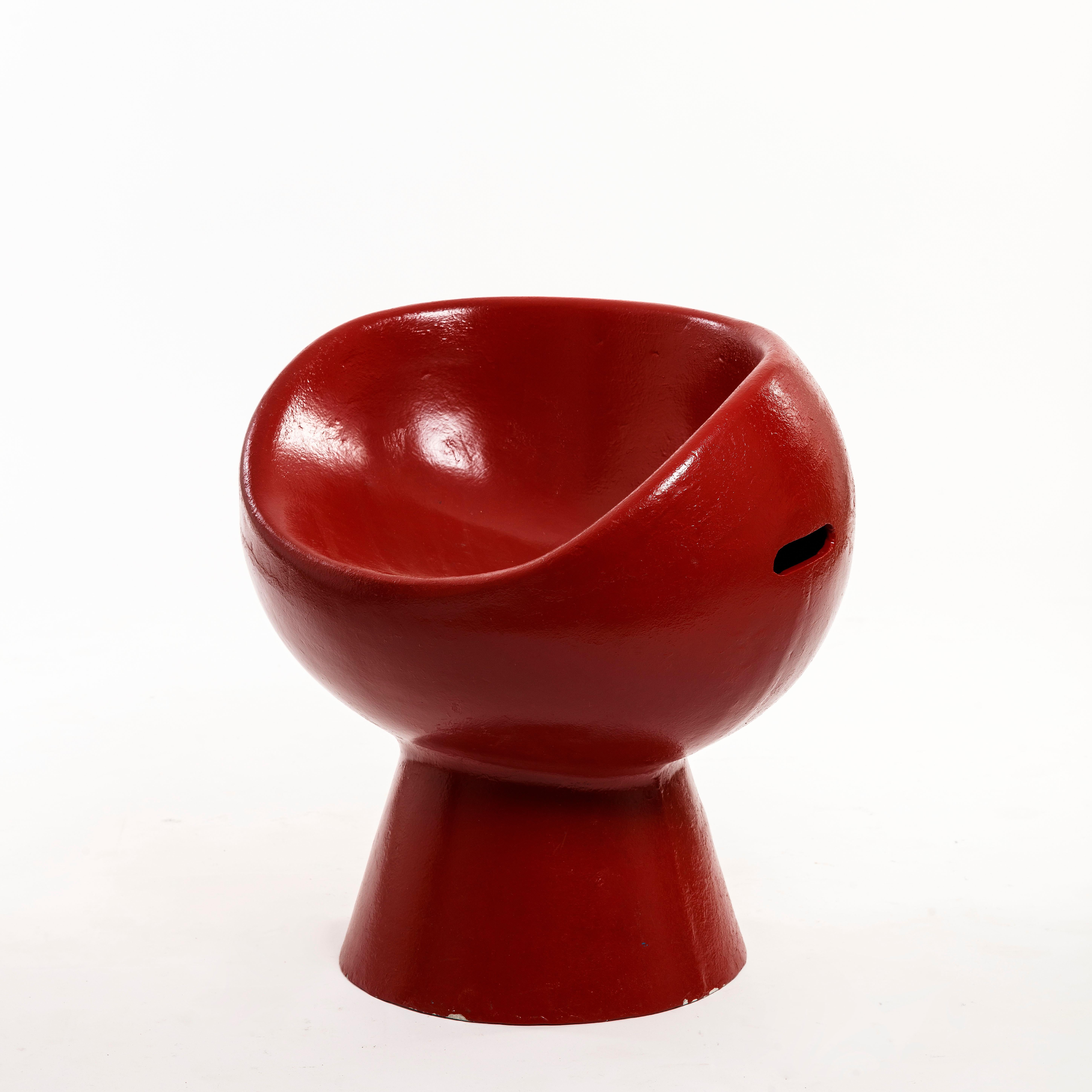 Willy Guhl and Robert Pansart Red Pod Chair in Cement, 1969 For Sale 1
