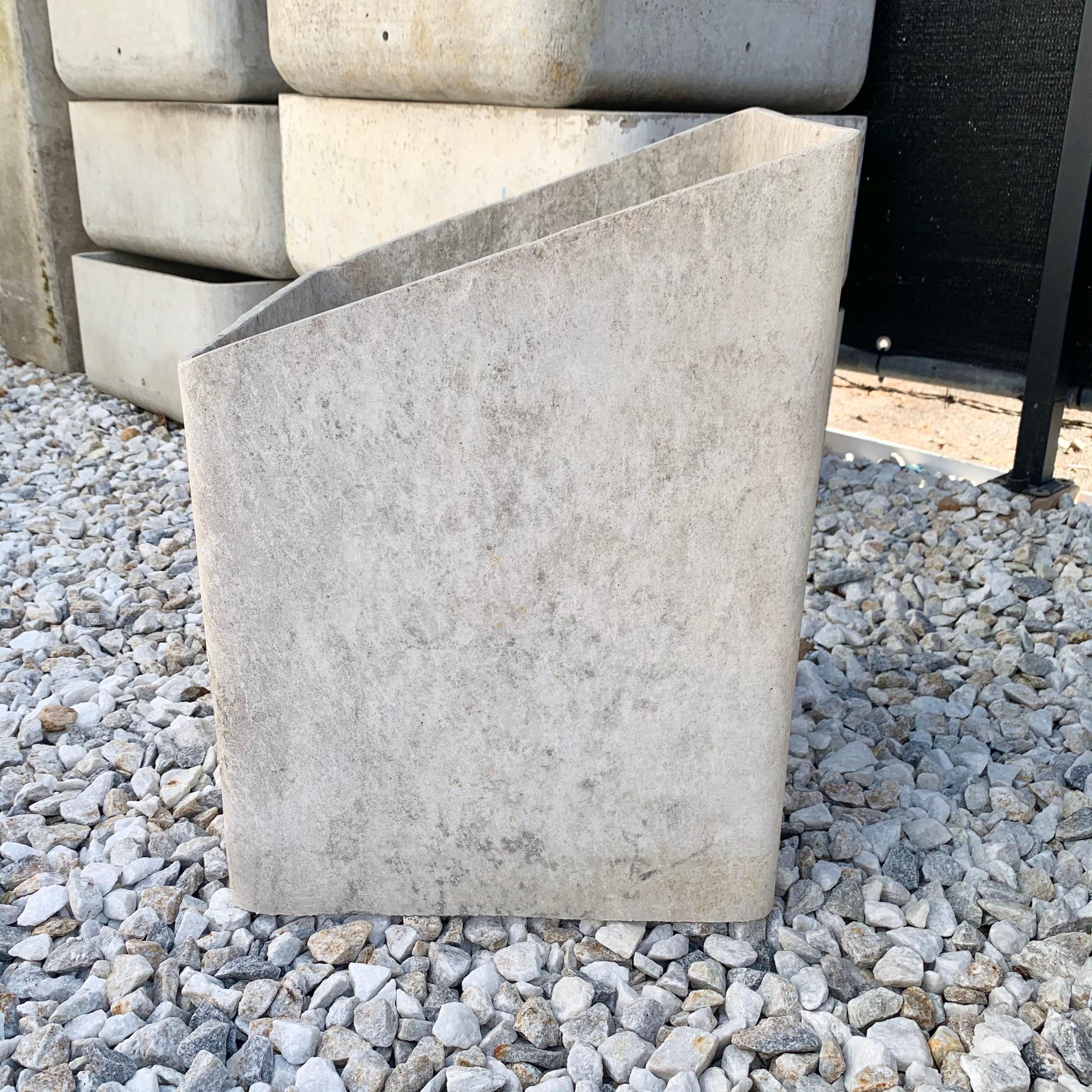 Willy Guhl Angular Box Planter In Good Condition In Los Angeles, CA