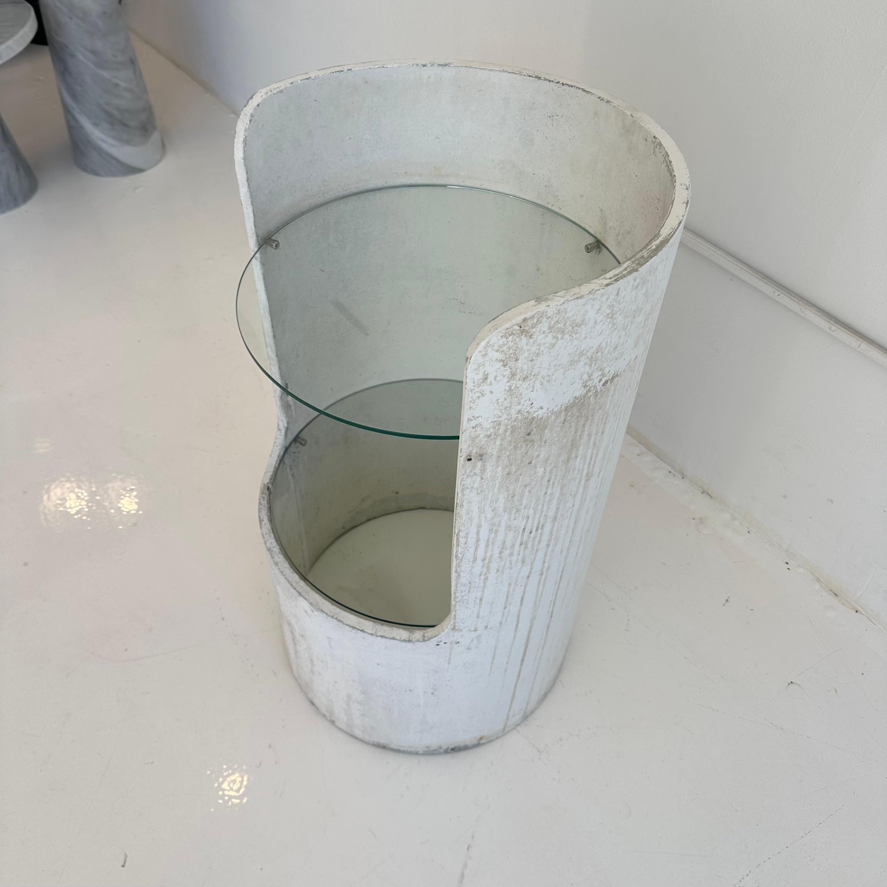 Willy Guhl Beistelltisch aus Beton und Glas, Schweiz, 1960er Jahre im Angebot 1