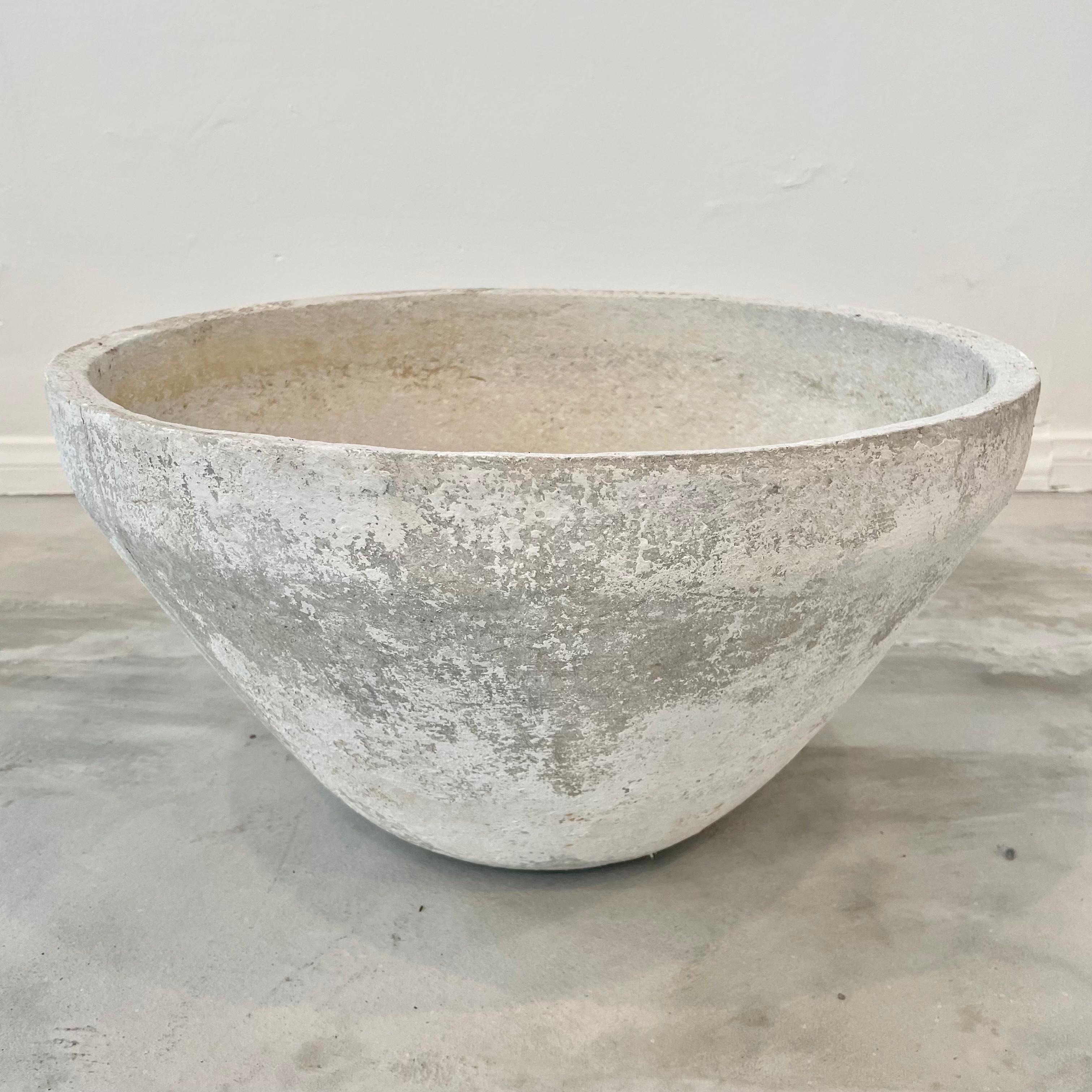 Willy Guhl Concrete Bowl Planter, 1960s Switzerland In Good Condition In Los Angeles, CA