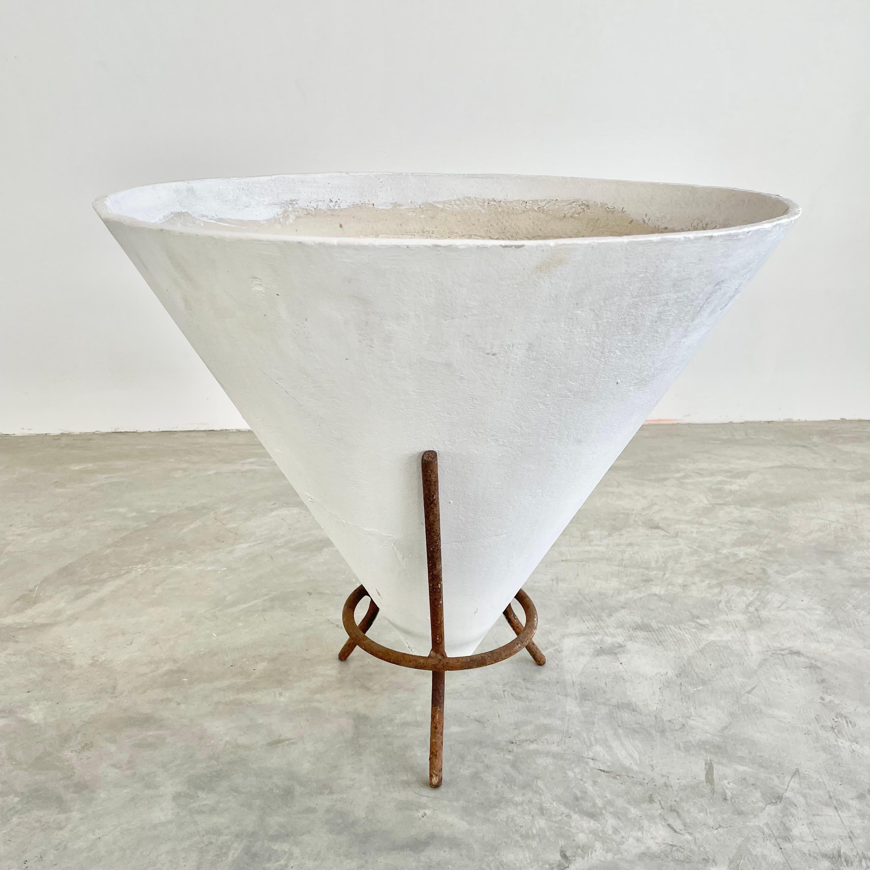 Willy Guhl Concrete Cone Planter on Iron Stand, 1960s Switzerland For Sale 2