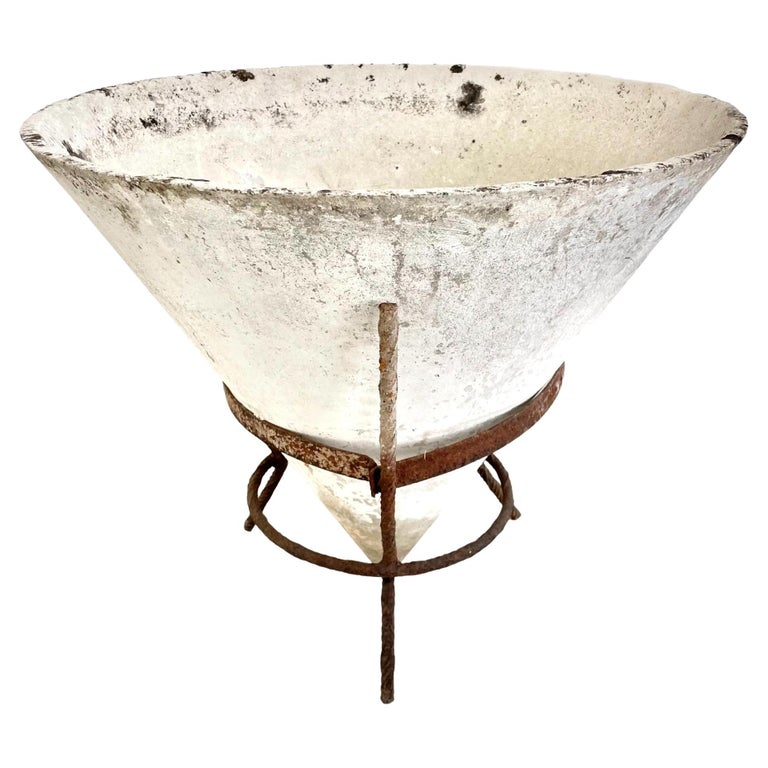 Willy Guhl Concrete Cone Planter on Iron Stand, 1960s Switzerland For Sale  at 1stDibs