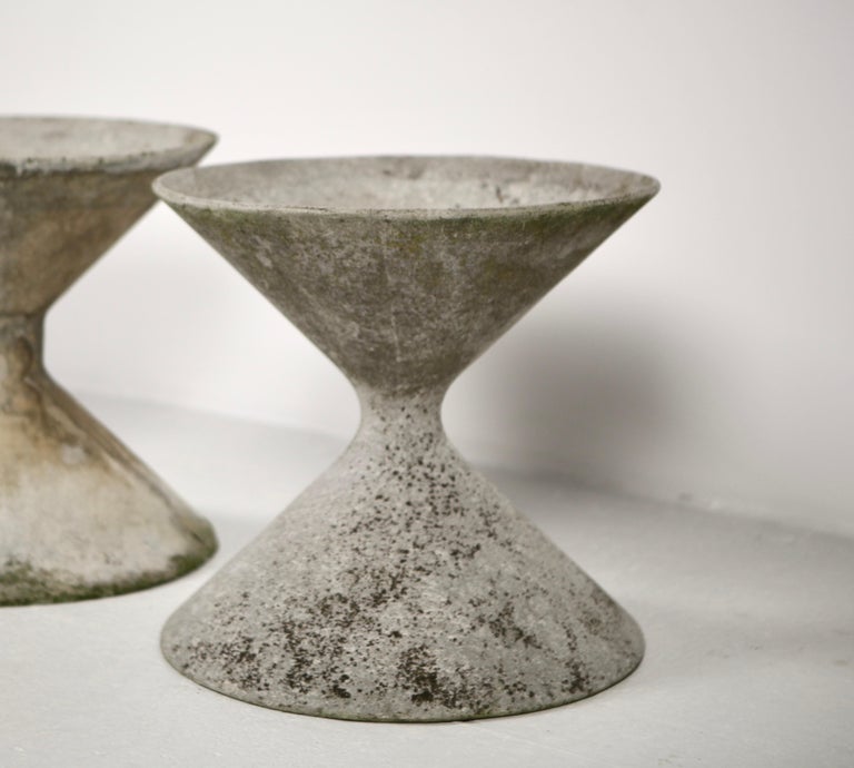 Willy Guhl, Concrete Pair of Spindle Planters, Eternit, 1960s For Sale