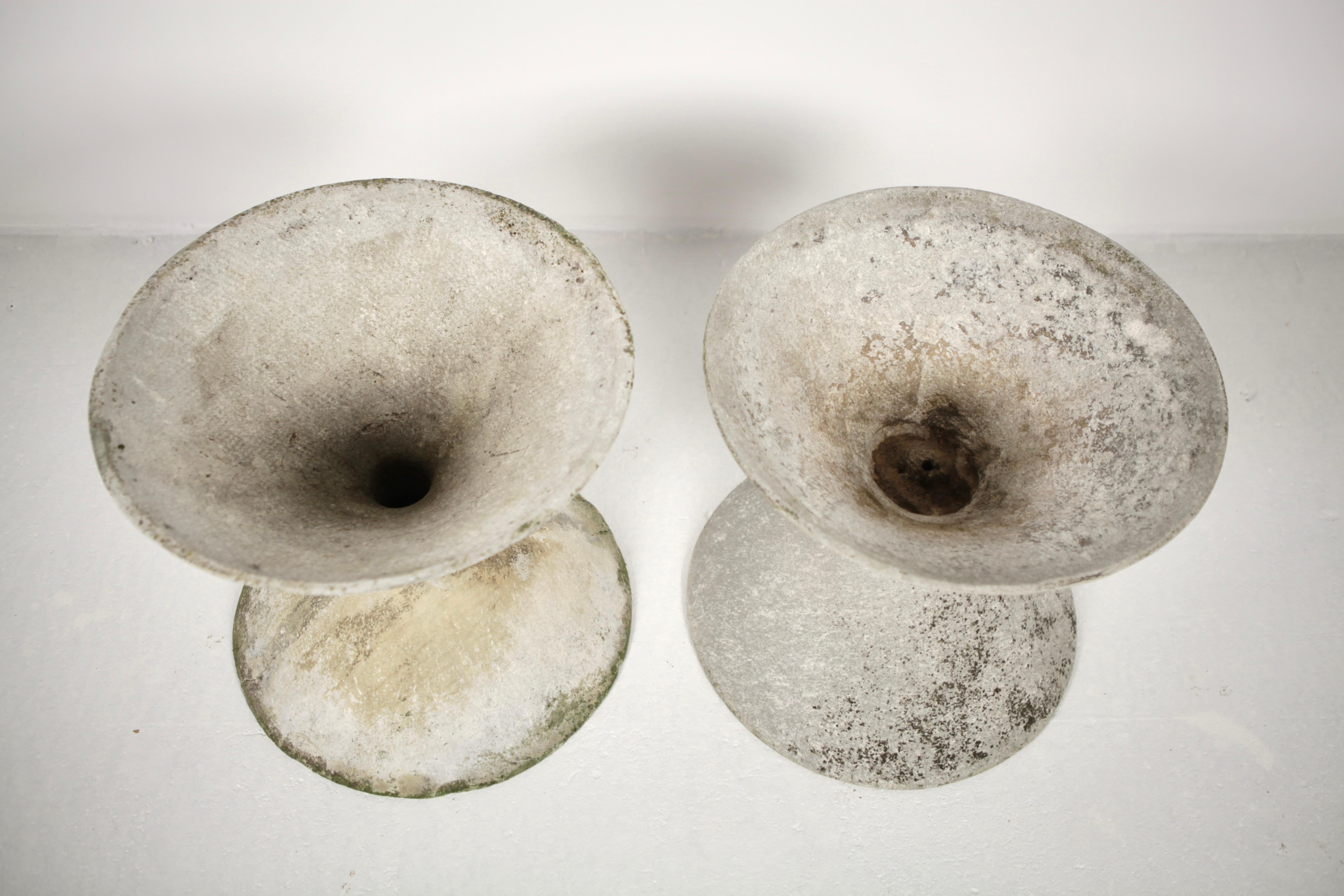 Swiss Willy Guhl, Concrete Pair of Spindle Planters, Eternit, 1960s For Sale