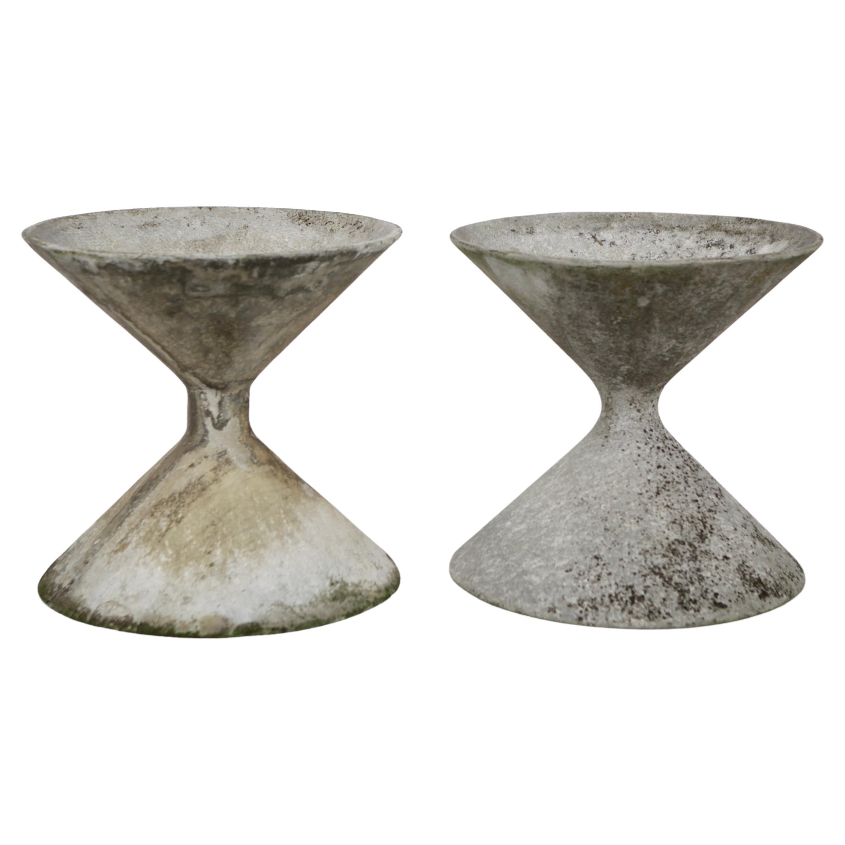 Willy Guhl, Concrete Pair of Spindle Planters, Eternit, 1960s For Sale