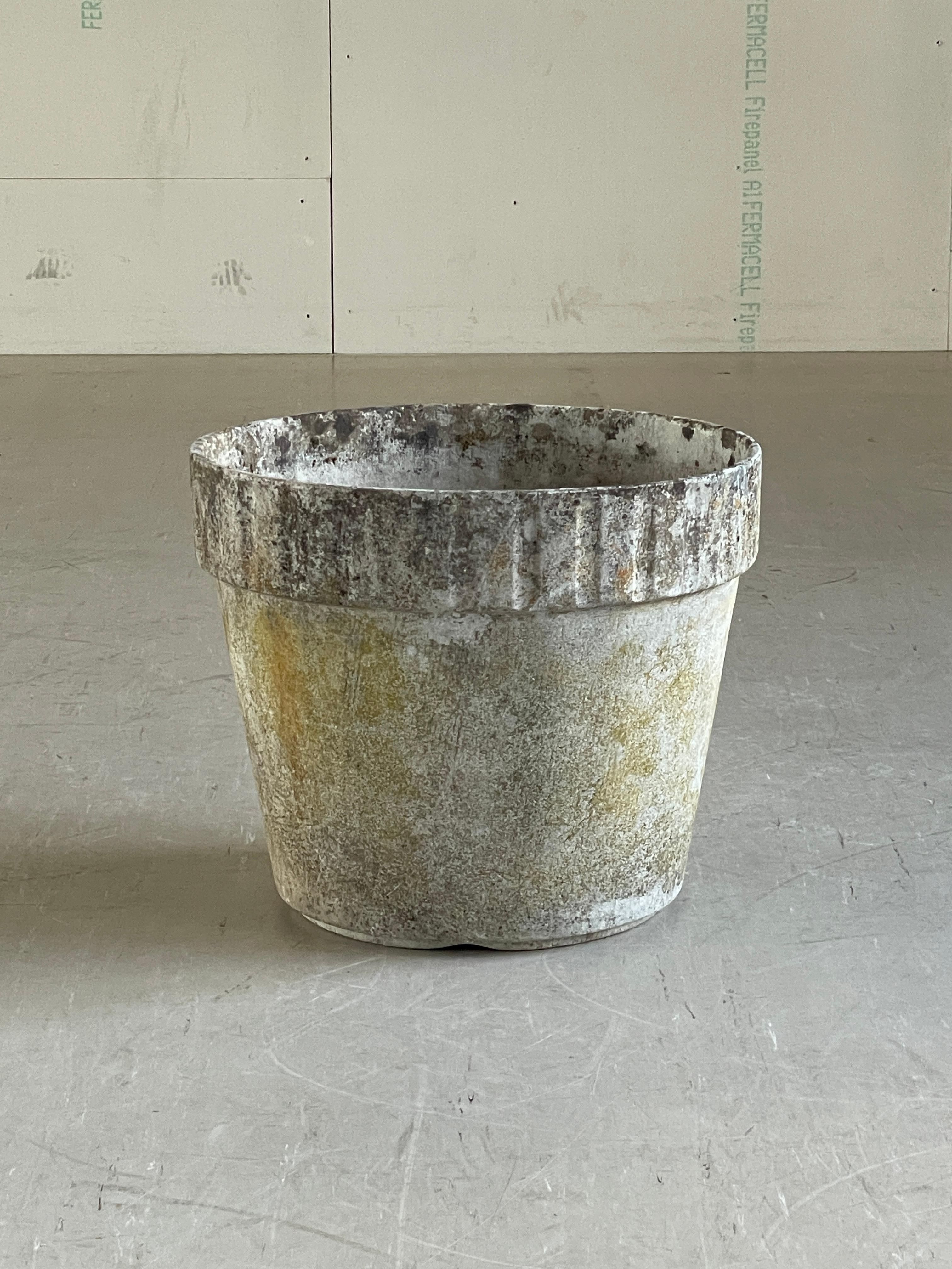 Willy Guhl Concrete Planter - Eternit AG, Switzerland #1 In Good Condition For Sale In Bern, CH