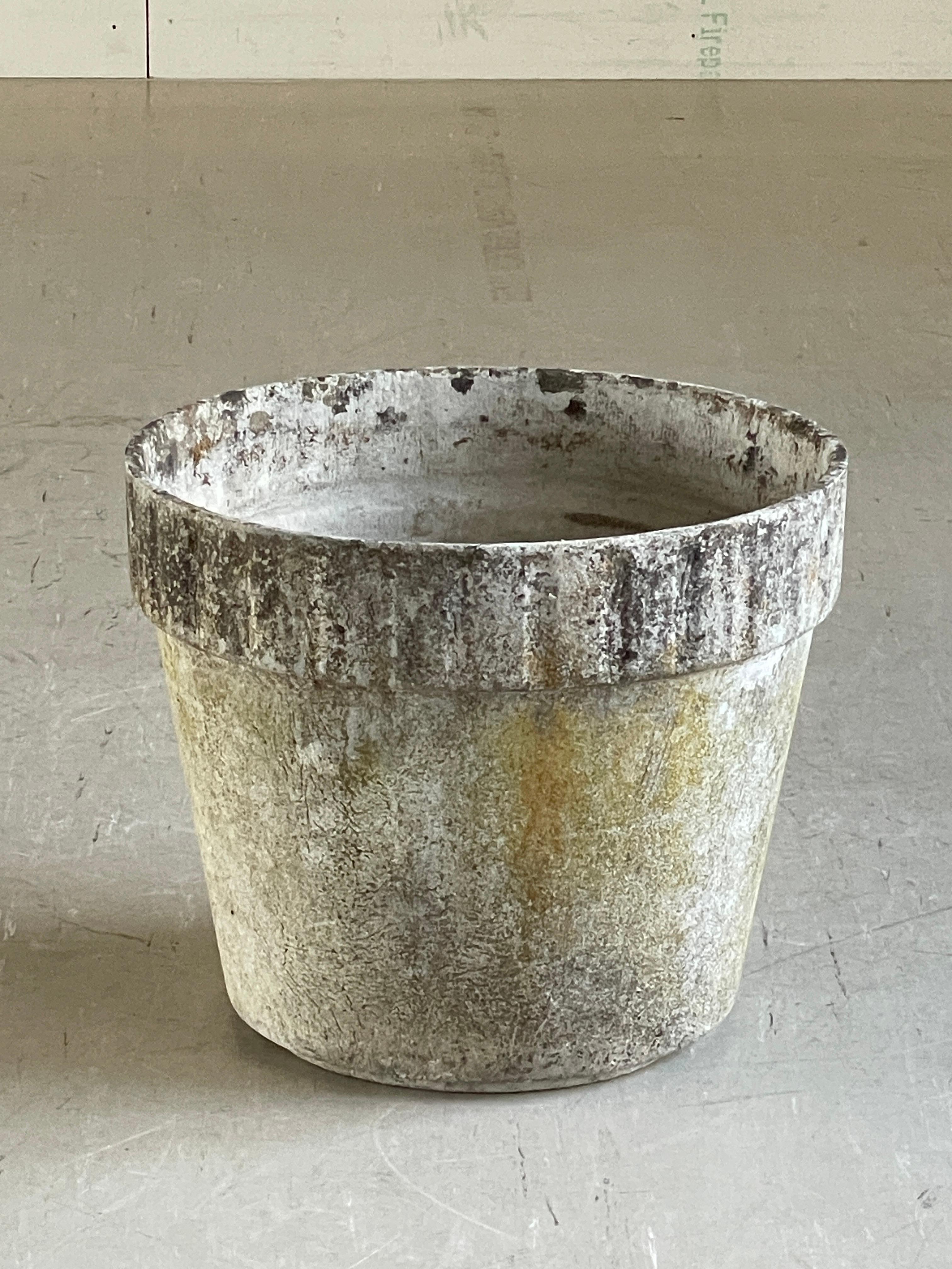 Minimalist Willy Guhl Concrete Planter - Eternit AG, Switzerland #1 For Sale