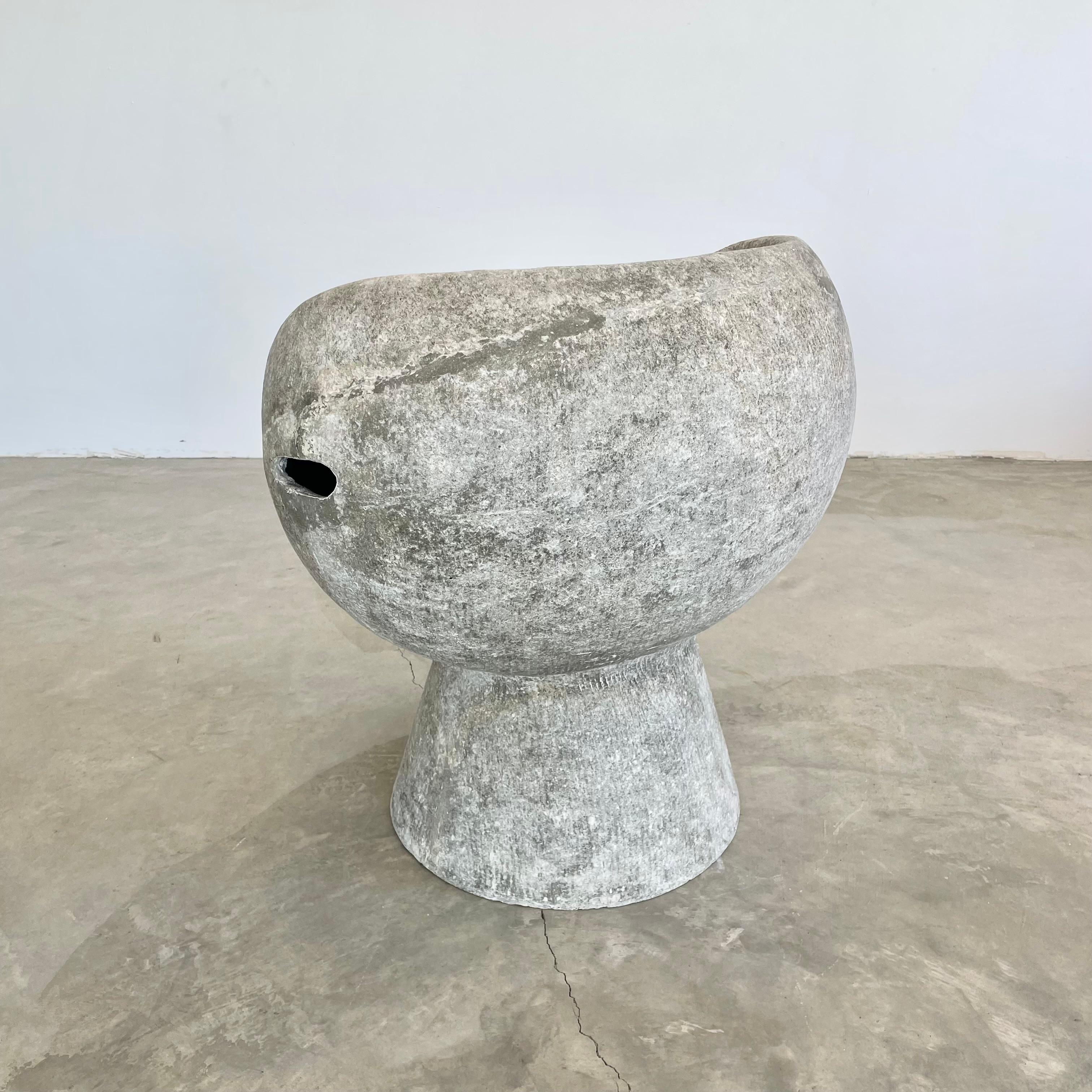 Willy Guhl Concrete Pod Chair, 1960s Switzerland For Sale 4