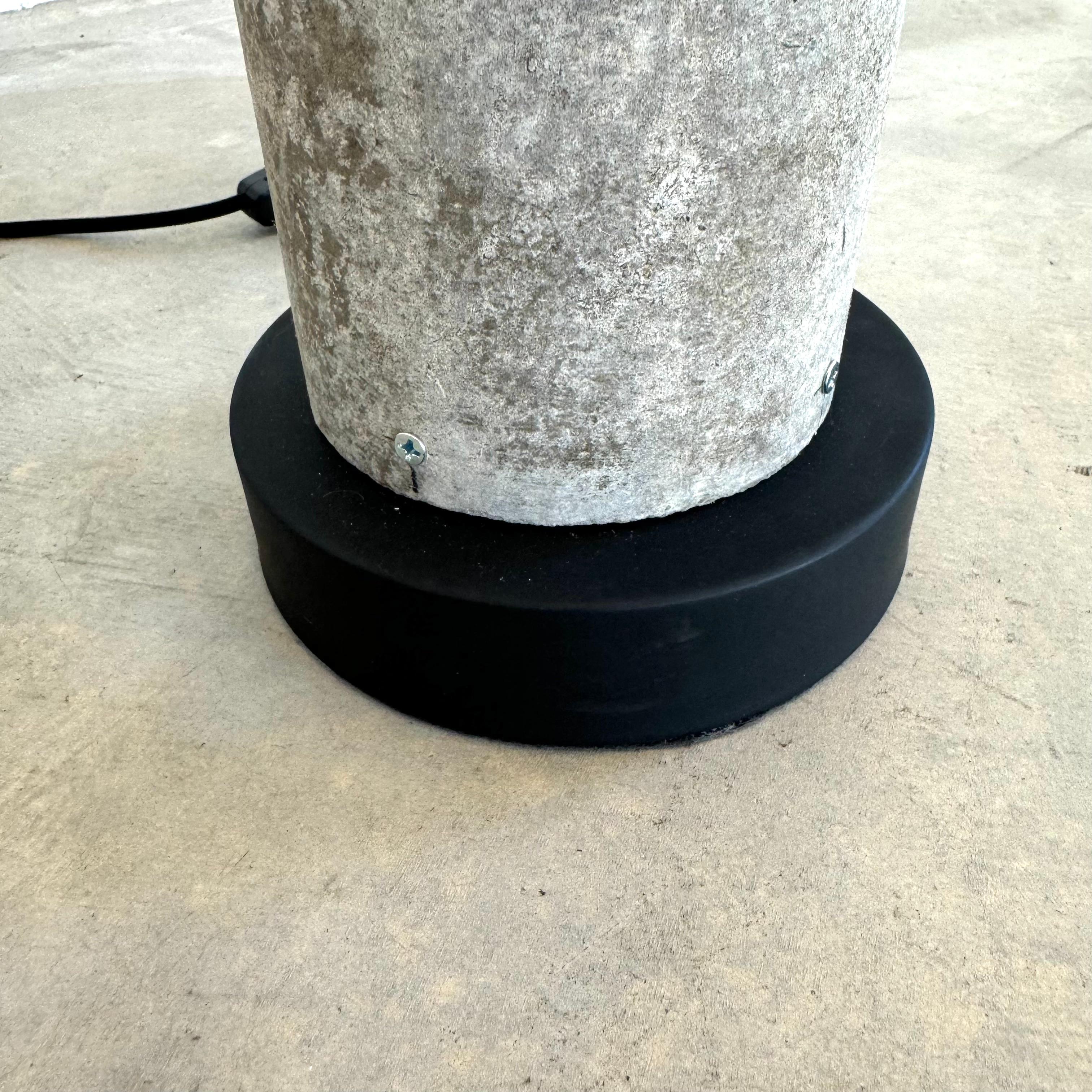 Willy Guhl Concrete Table Lamp, 1960s Switzerland For Sale 1