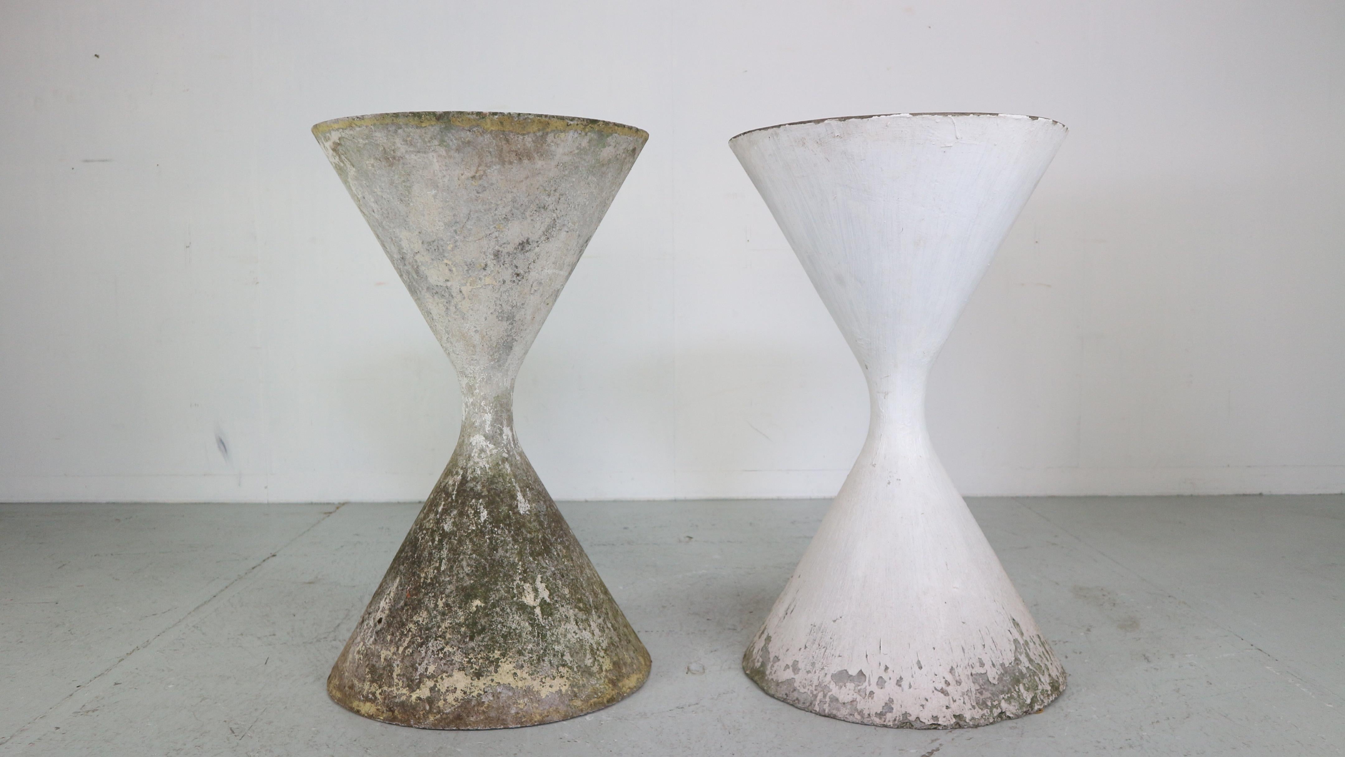 Willy Guhl 'Diablo' Spindel Hourglass Concrete Planter, Switzerland, 1954 8