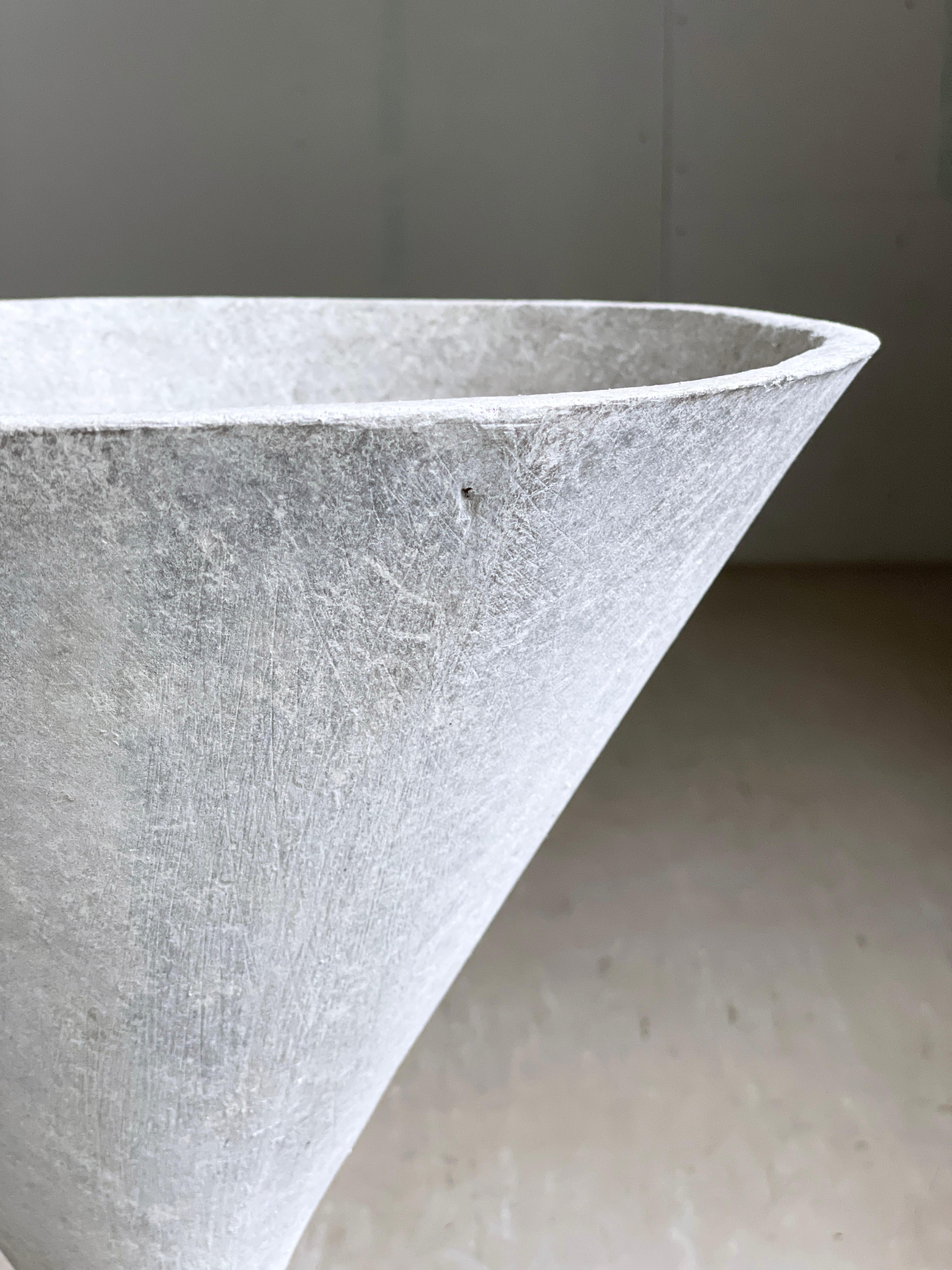 Willy Guhl 'Diabolo' Spindel Planter - Eternit AG, Switzerland For Sale 5