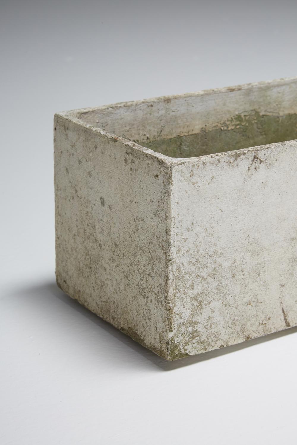 Brutalist and minimalist planters, Willy Guhl, Switzerland, 1960s

3 smaller size rectangular planters are available

Willy Guhl was a pioneering Swiss furniture designer and one of the first industrial designers in Switzerland. Known for his Loop