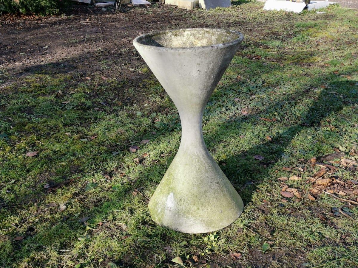 hourglass planter large