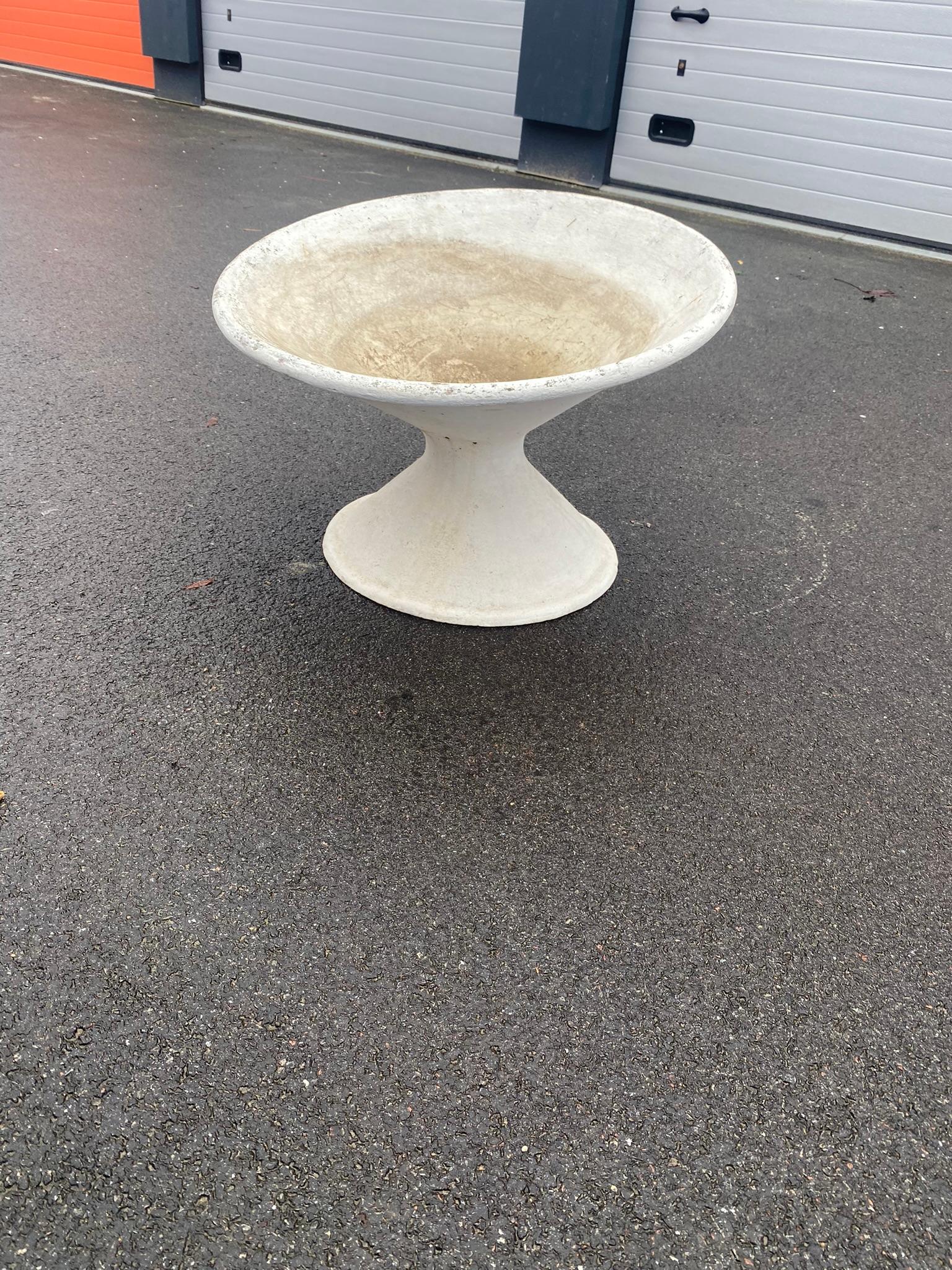 Willy Guhl for Eternit Concrete Planters In Good Condition For Sale In Mouscron, WHT