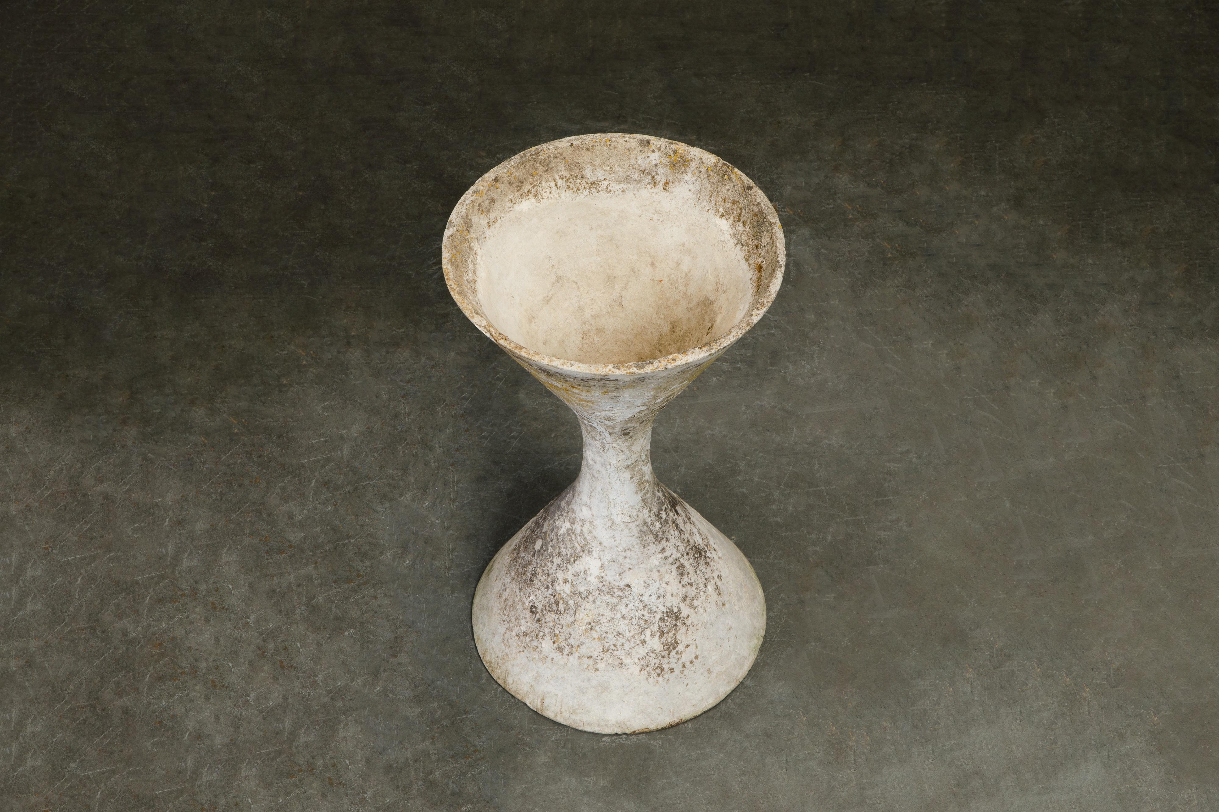 Willy Guhl for Eternit 'Diablo'  Hourglass Concrete Spindel Planter, c 1968 In Good Condition In Los Angeles, CA