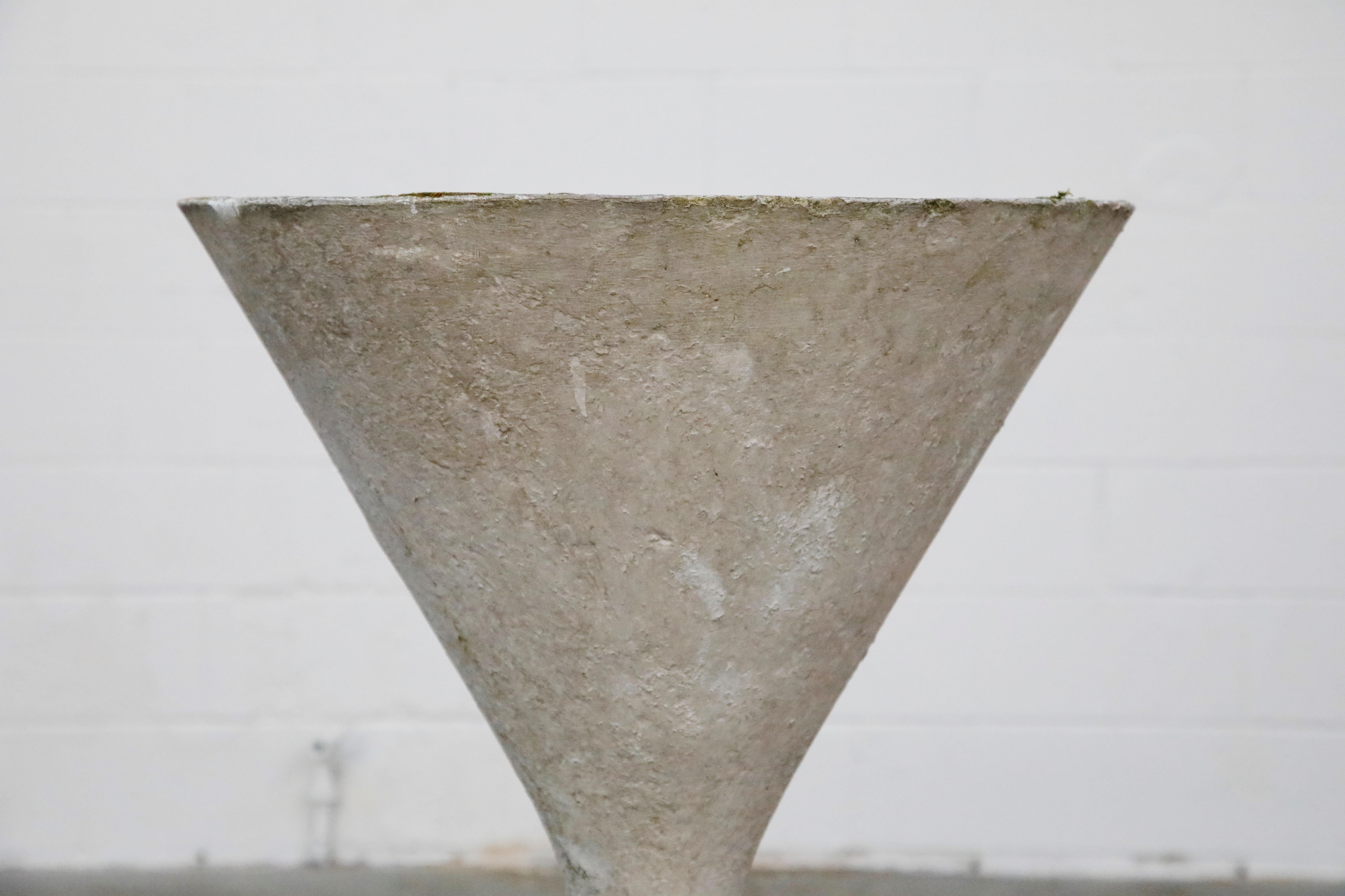 Willy Guhl for Eternit Extra-Large 'Diablo' Hourglass Concrete Planter, c. 1968 6