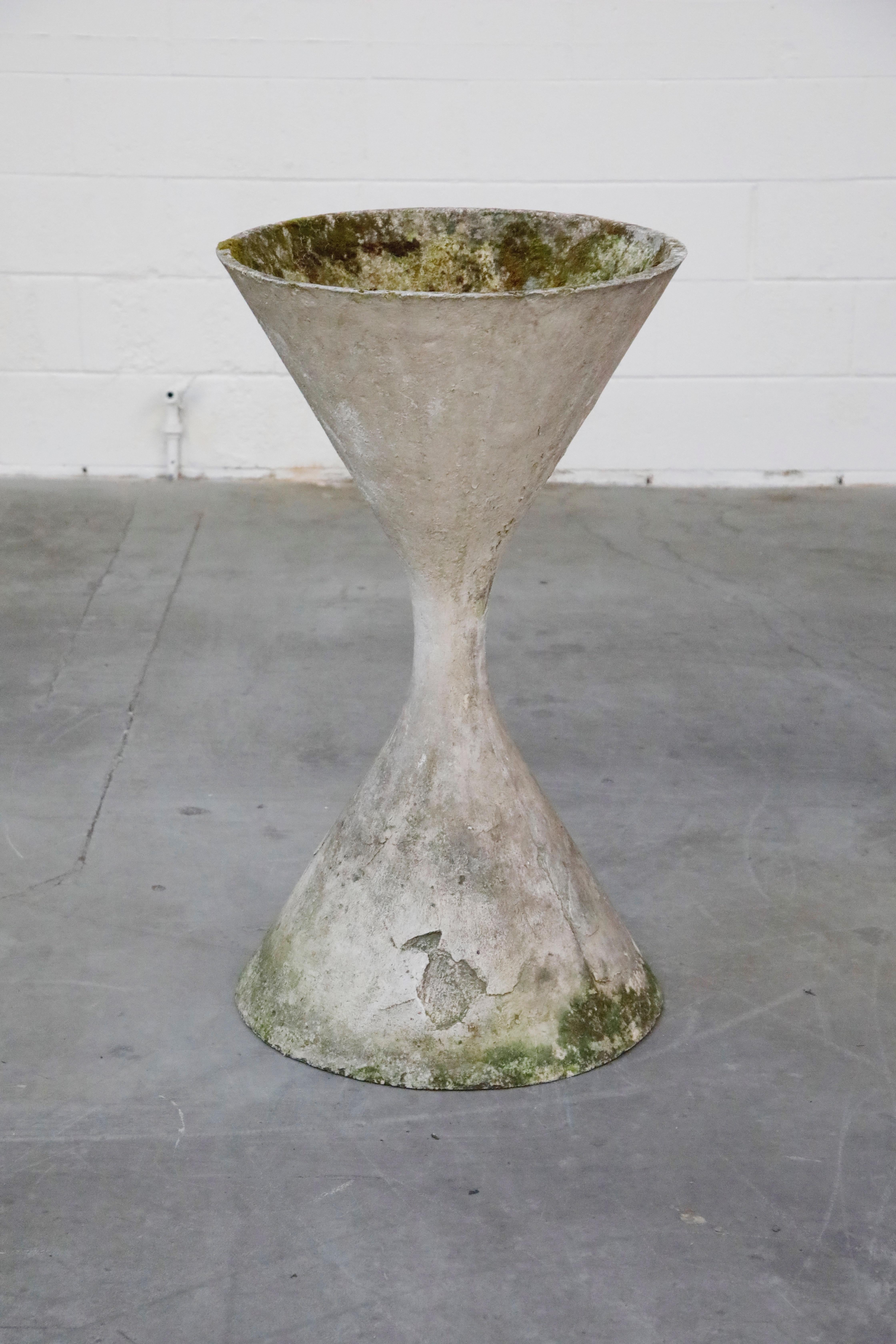 Mid-20th Century Willy Guhl for Eternit Extra-Large 'Diablo' Hourglass Concrete Planter, c. 1968