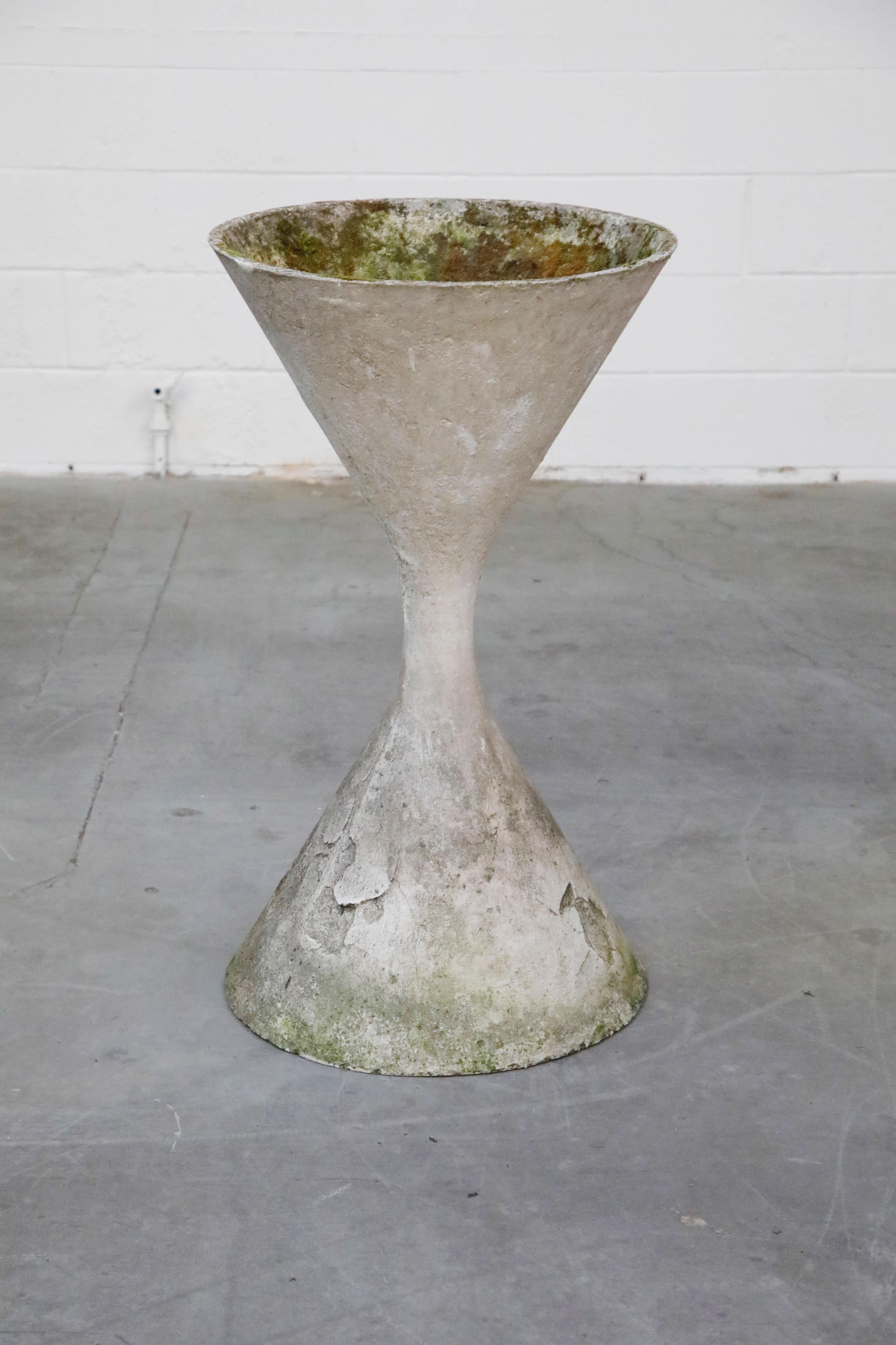 Willy Guhl for Eternit Extra-Large 'Diablo' Hourglass Concrete Planter, c. 1968 1