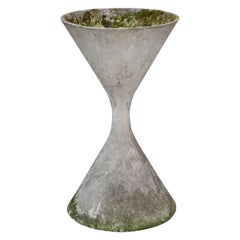 Willy Guhl for Eternit Extra-Large 'Diablo' Hourglass Concrete Planter, c. 1968