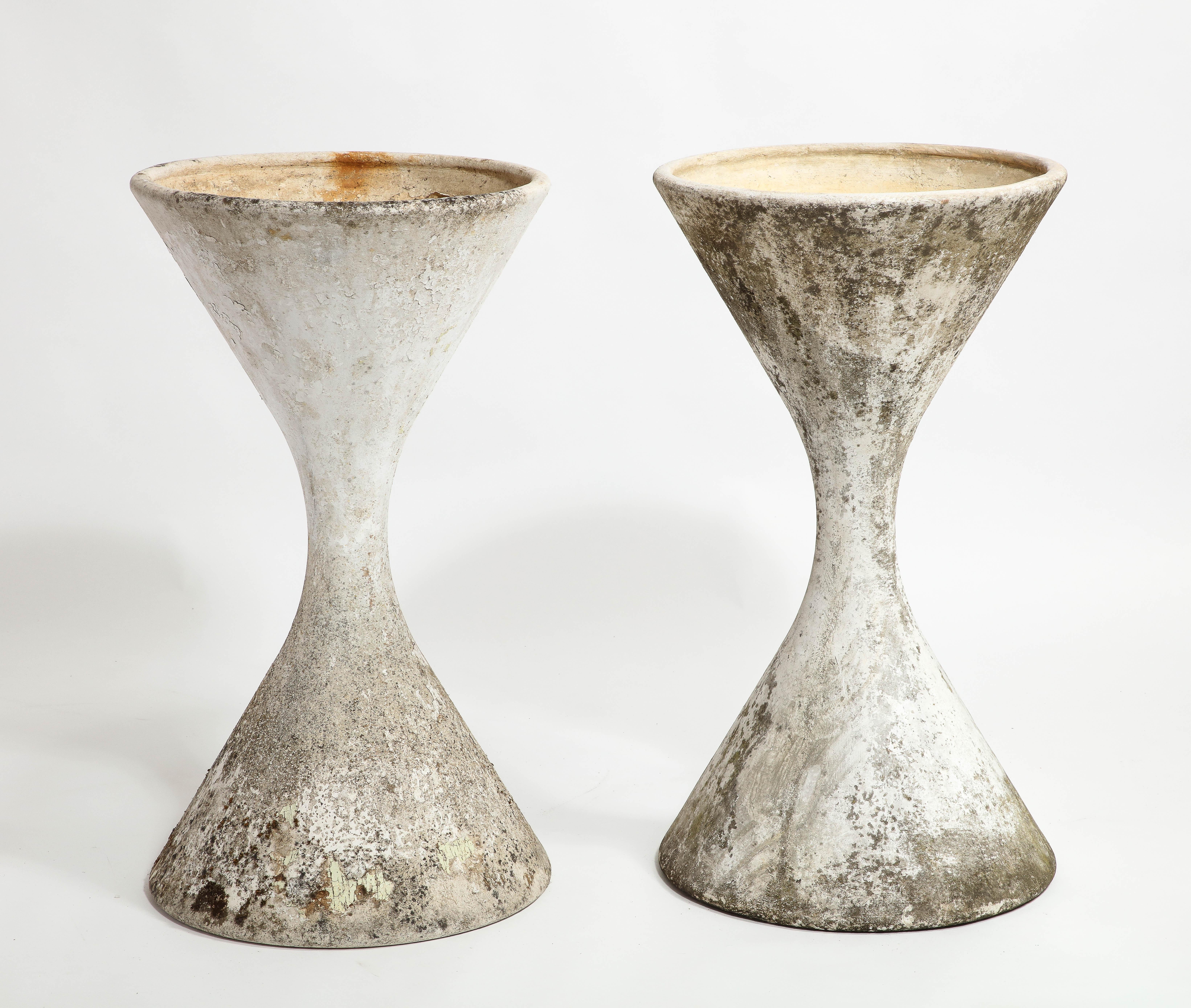 Swiss Willy Guhl for Eternit Large Concrete Diabolo Spindel Planters, 1960s For Sale
