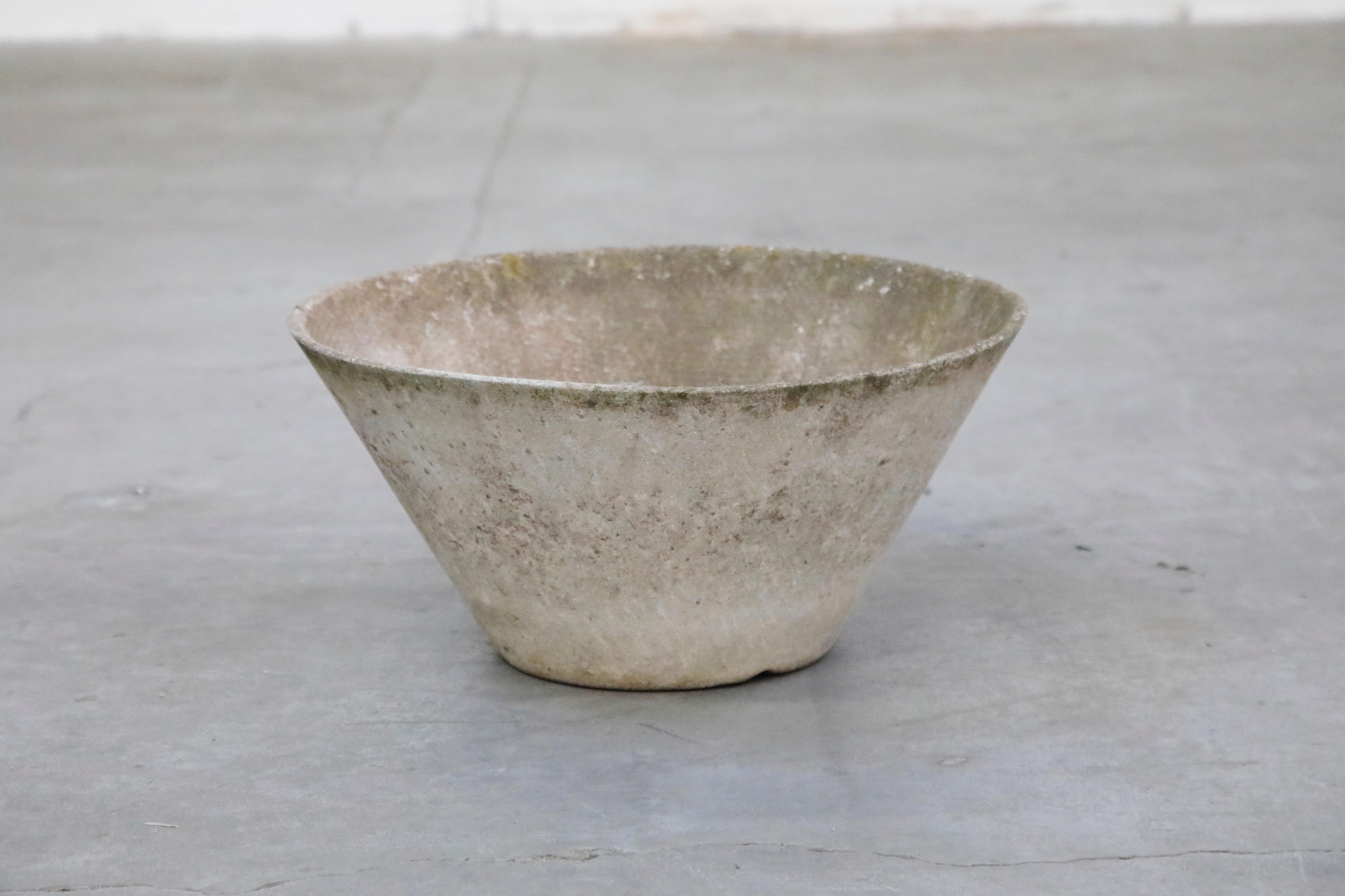 Modern Willy Guhl for Eternit Large Cone Concrete Planters, circa 1968, Signed