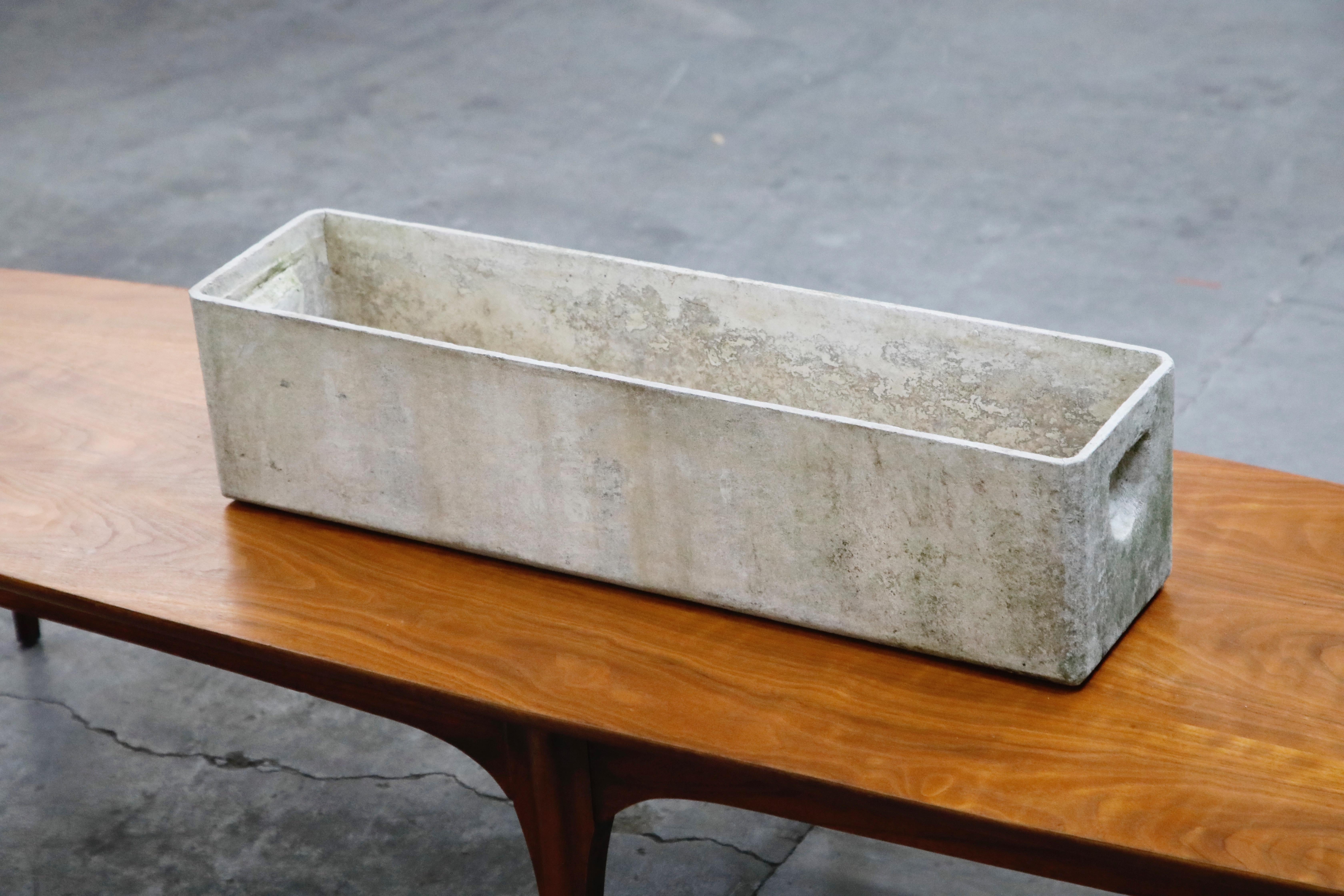 Willy Guhl for Eternit Large Rectangle Concrete Outdoor Handle Planter In Good Condition For Sale In Los Angeles, CA