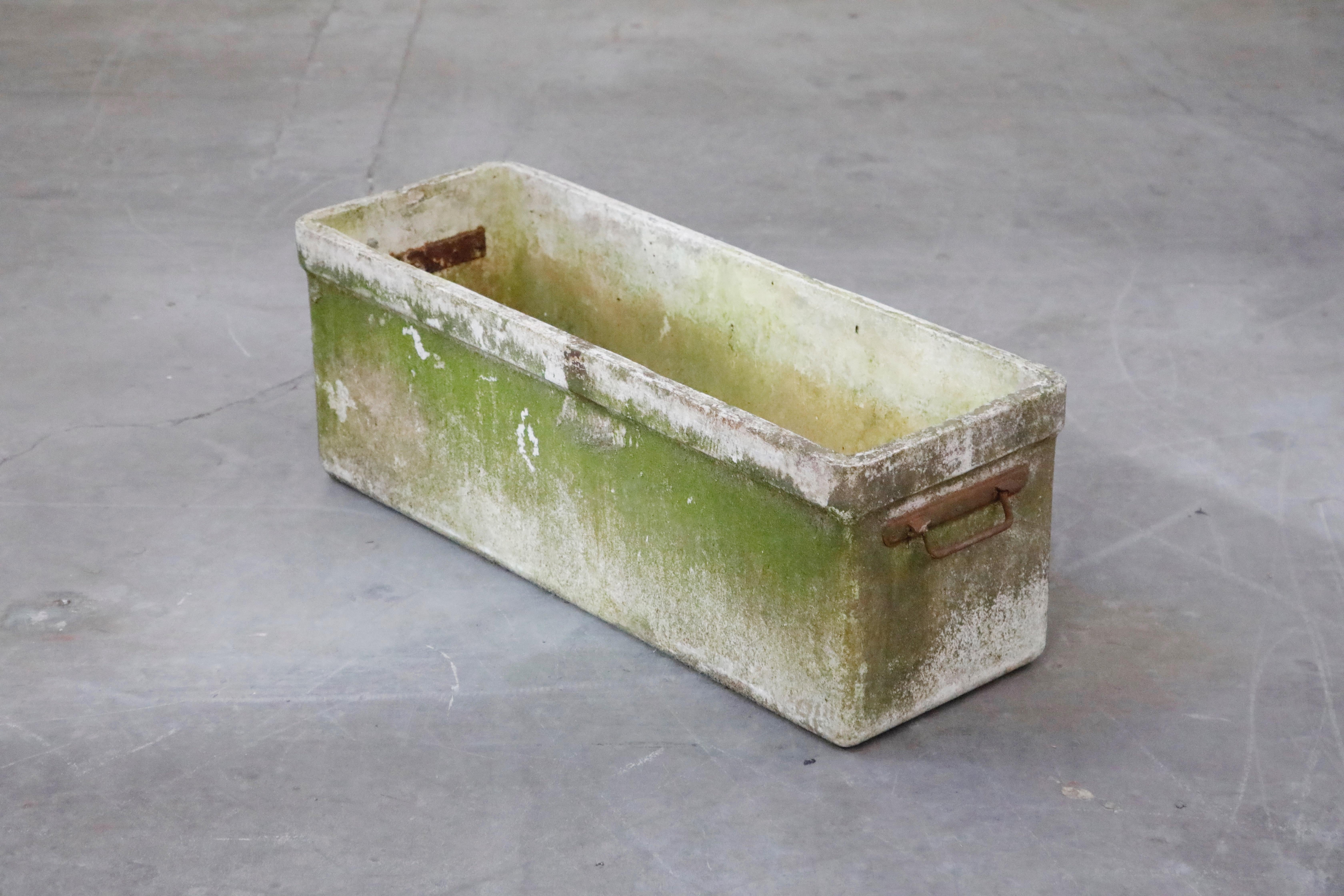 Swiss Willy Guhl for Eternit Large Rectangular Planter with Handles, circa 1968 For Sale