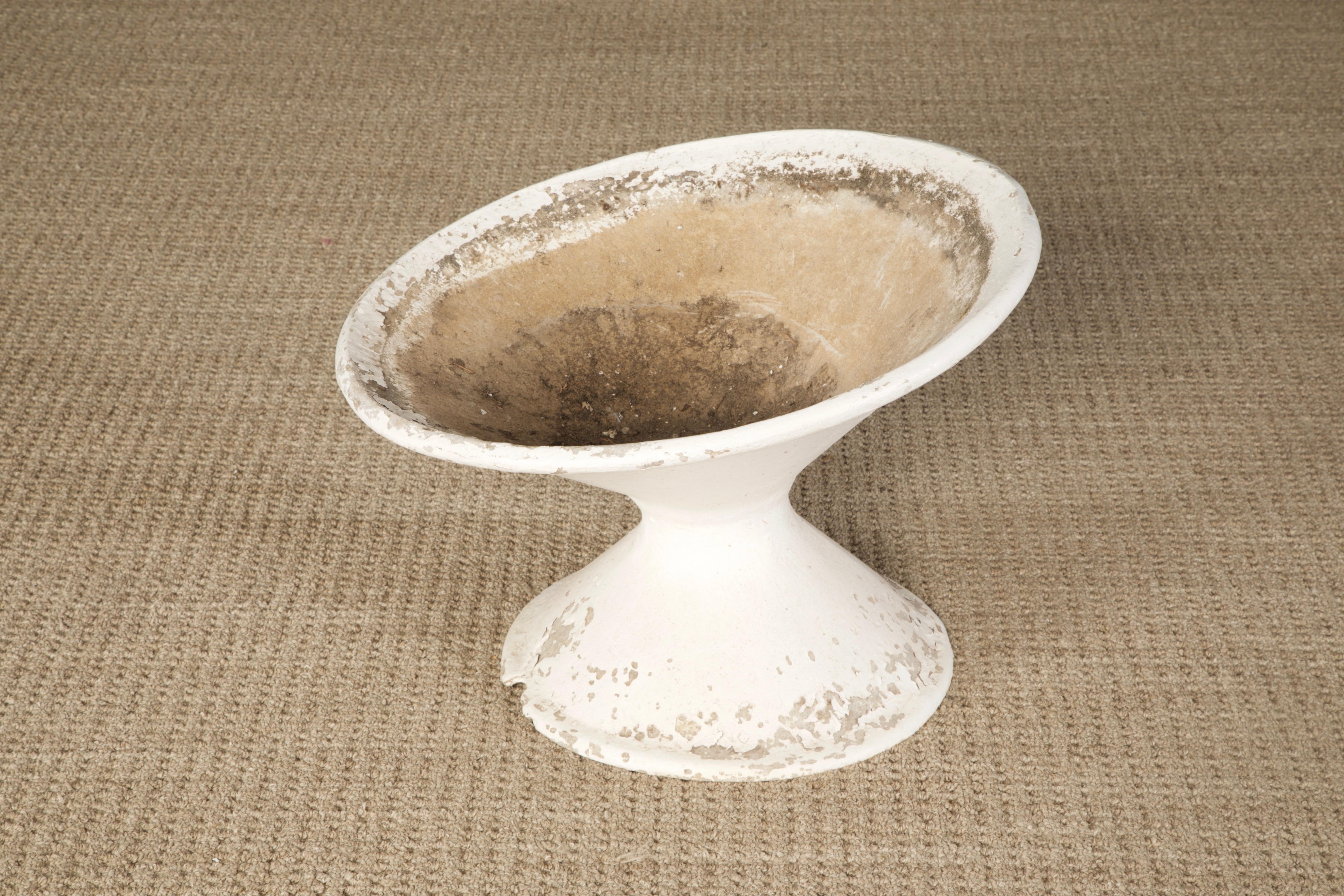 Willy Guhl para Eternit Jardinera de hormigón de huso inclinado de gran tamaño, hacia 1968 en venta 6