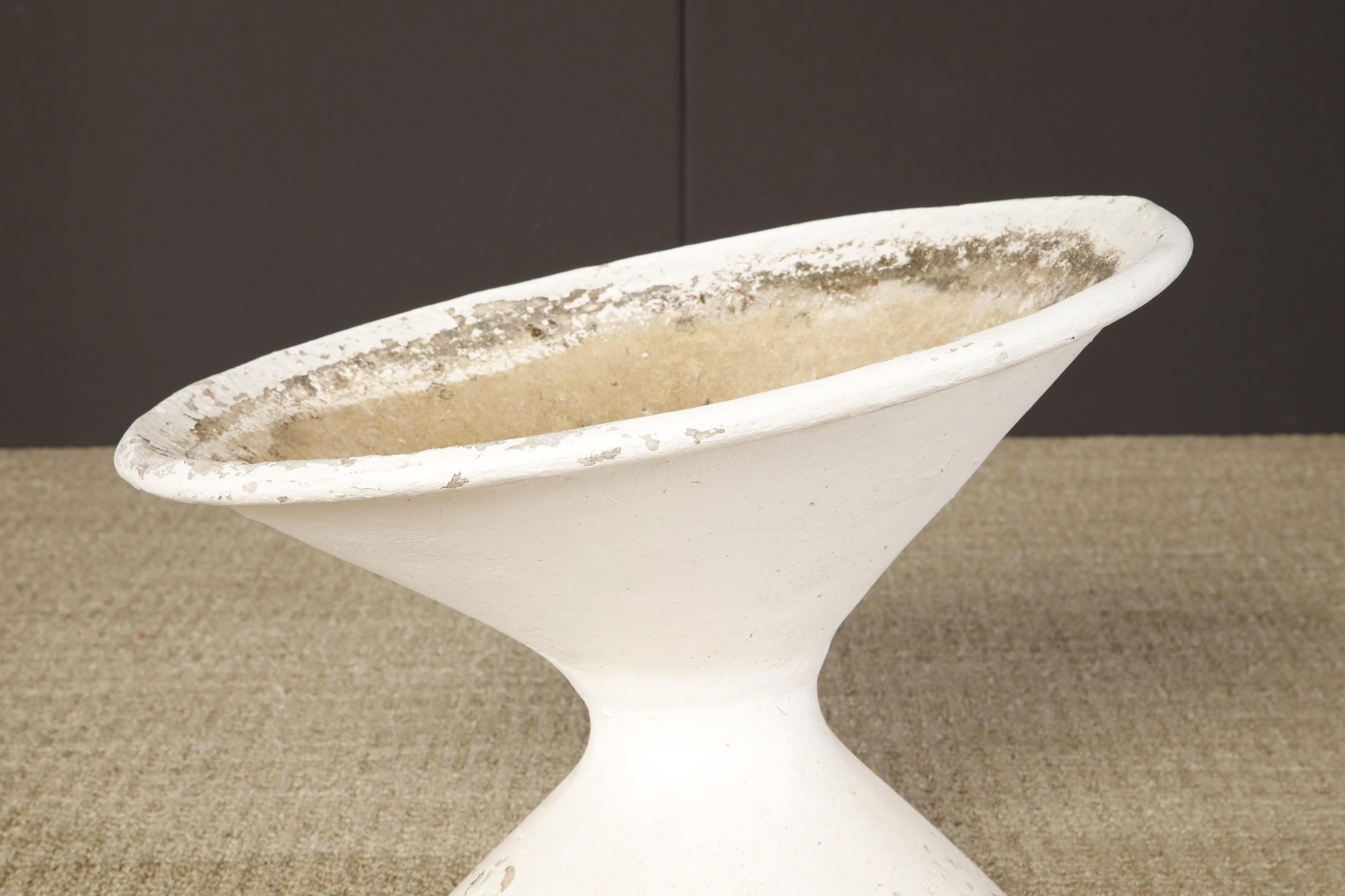 Willy Guhl para Eternit Jardinera de hormigón de huso inclinado de gran tamaño, hacia 1968 en venta 8