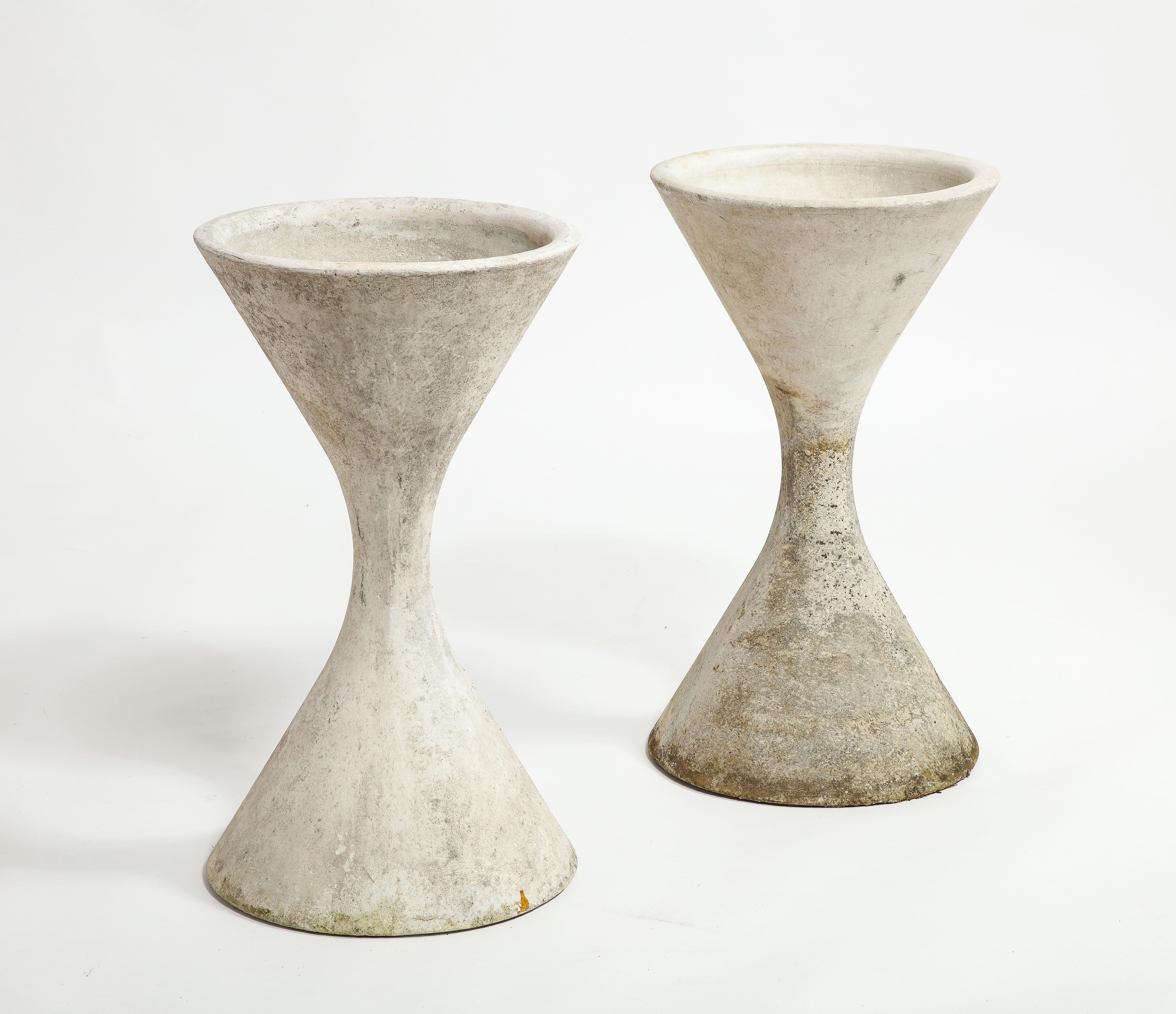 Mid-20th Century Willy Guhl for Eternit Medium Concrete Diabolo Spindel Planters, 1960s For Sale