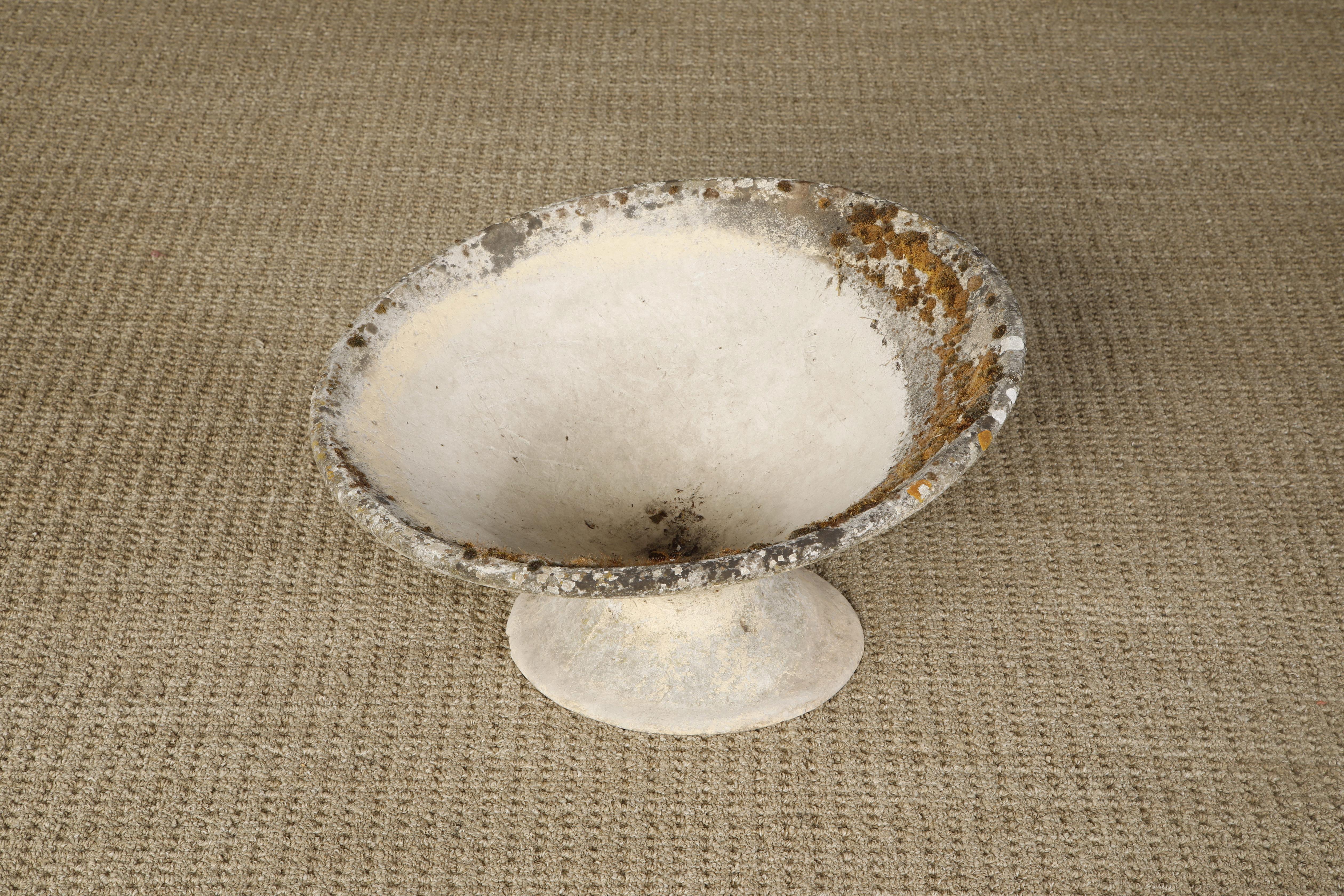 Willy Guhl for Eternit Tilted Spindle Concrete Planter, circa 1968 For Sale 5
