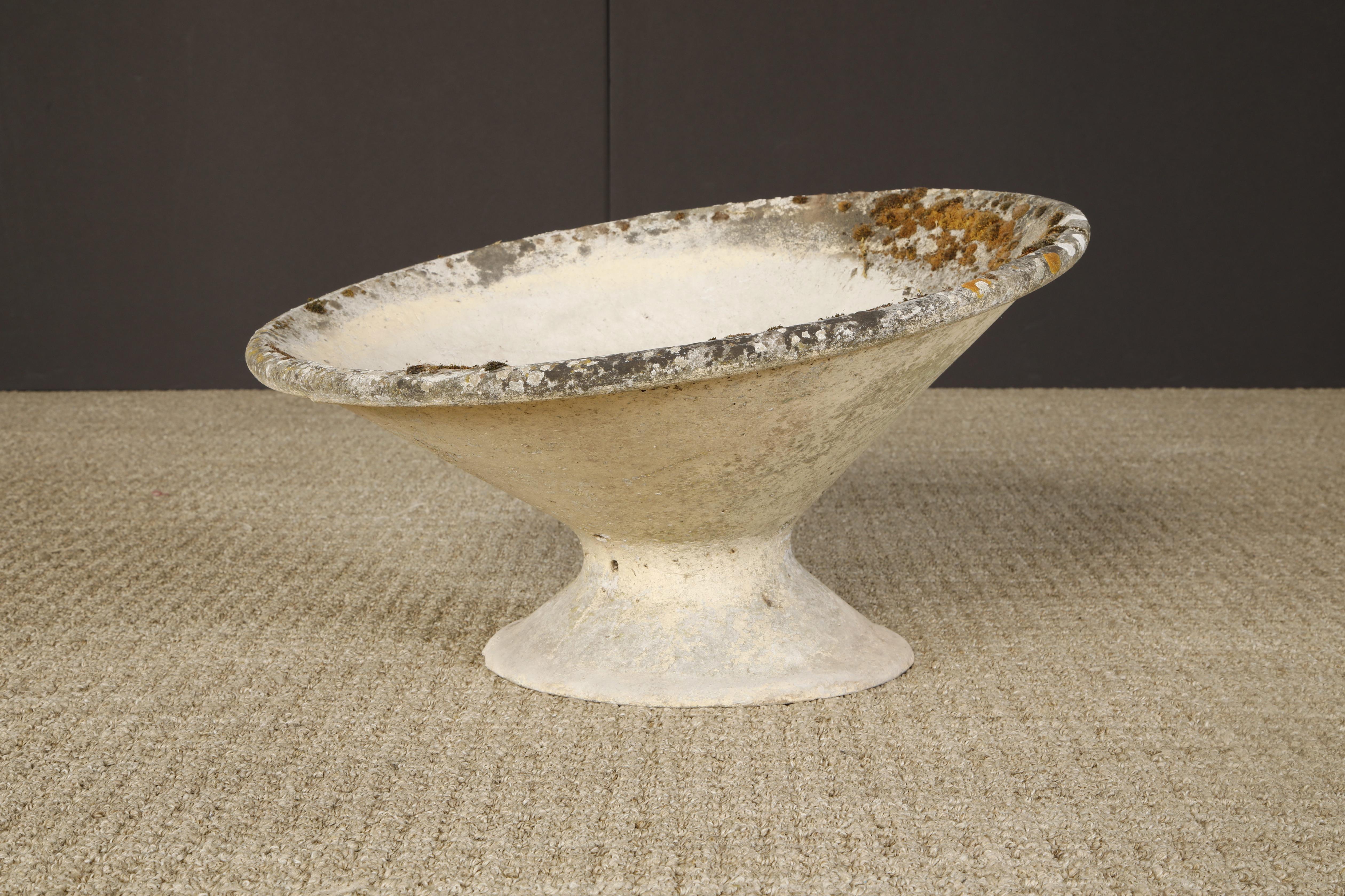 Willy Guhl for Eternit Tilted Spindle Concrete Planter, circa 1968 For Sale 7