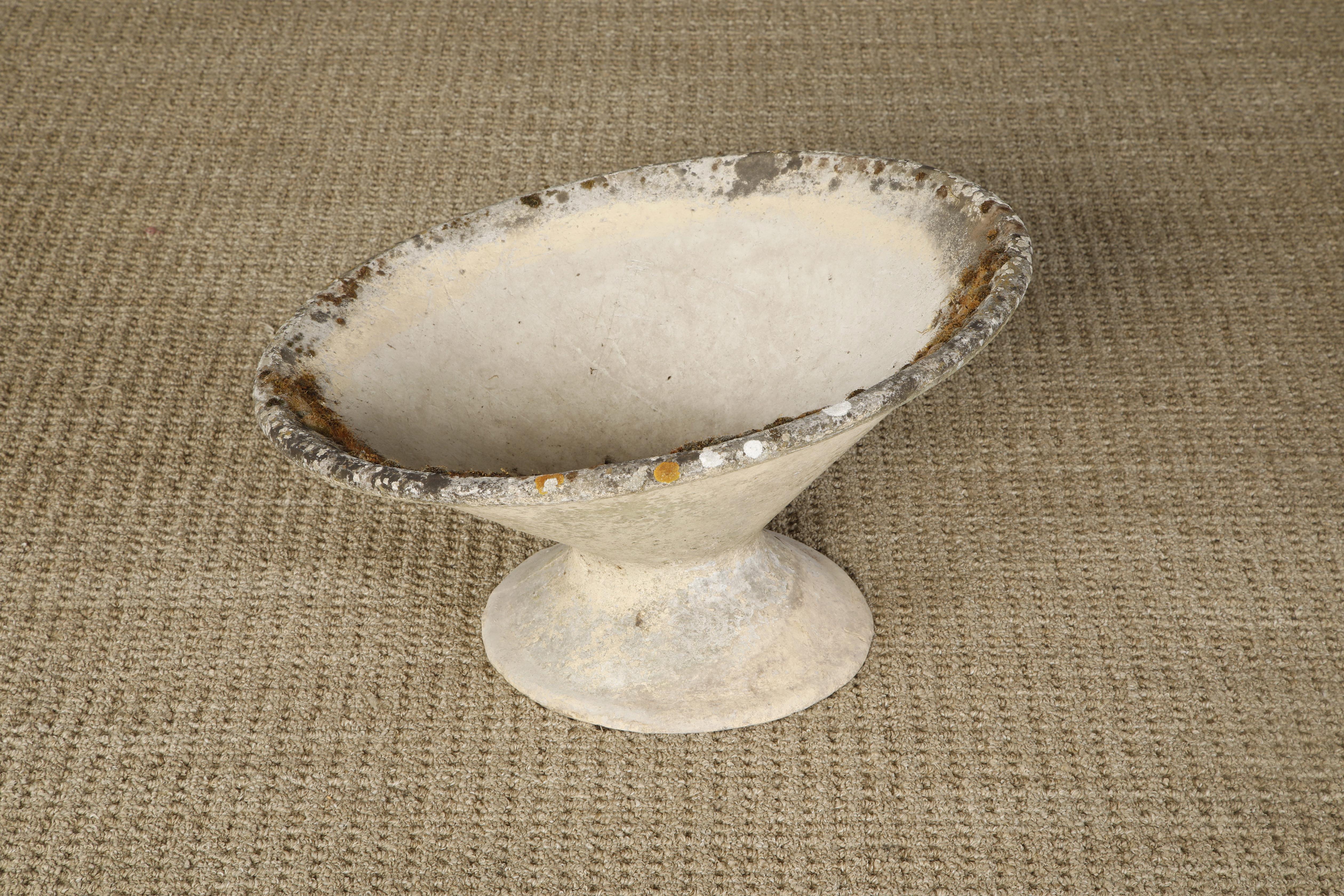 Willy Guhl for Eternit Tilted Spindle Concrete Planter, circa 1968 For Sale 9
