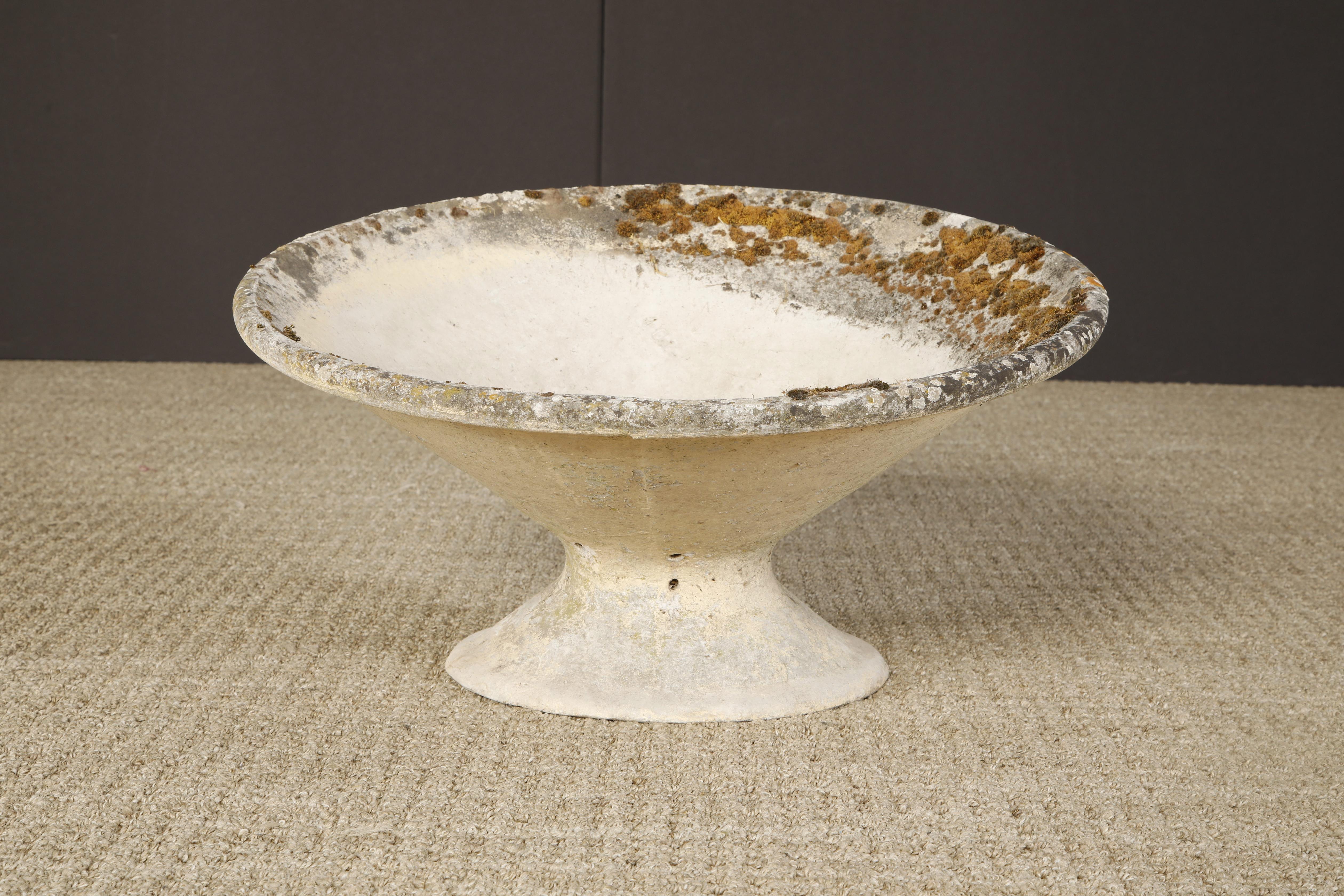 Swiss Willy Guhl for Eternit Tilted Spindle Concrete Planter, circa 1968 For Sale