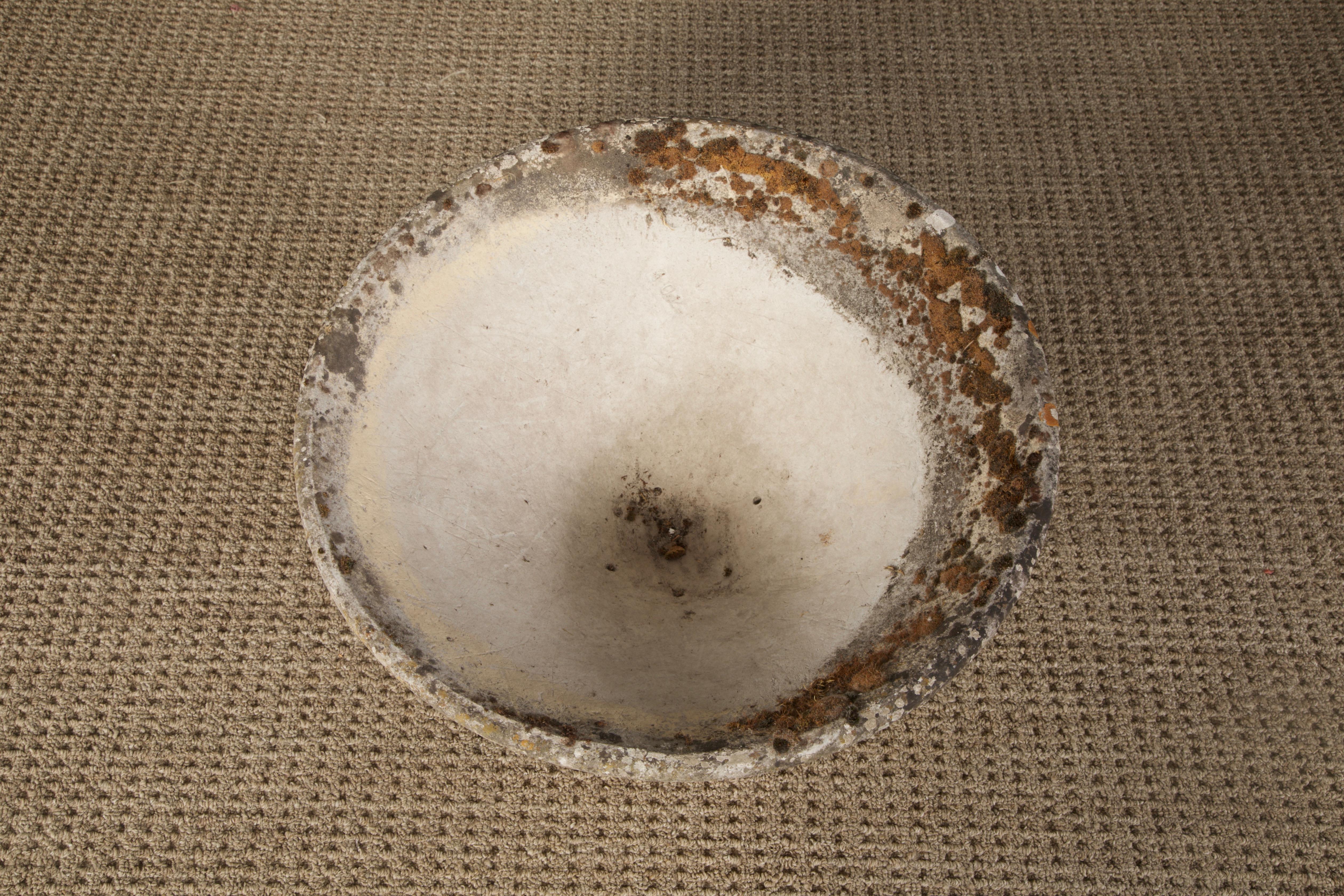 Mid-20th Century Willy Guhl for Eternit Tilted Spindle Concrete Planter, circa 1968 For Sale
