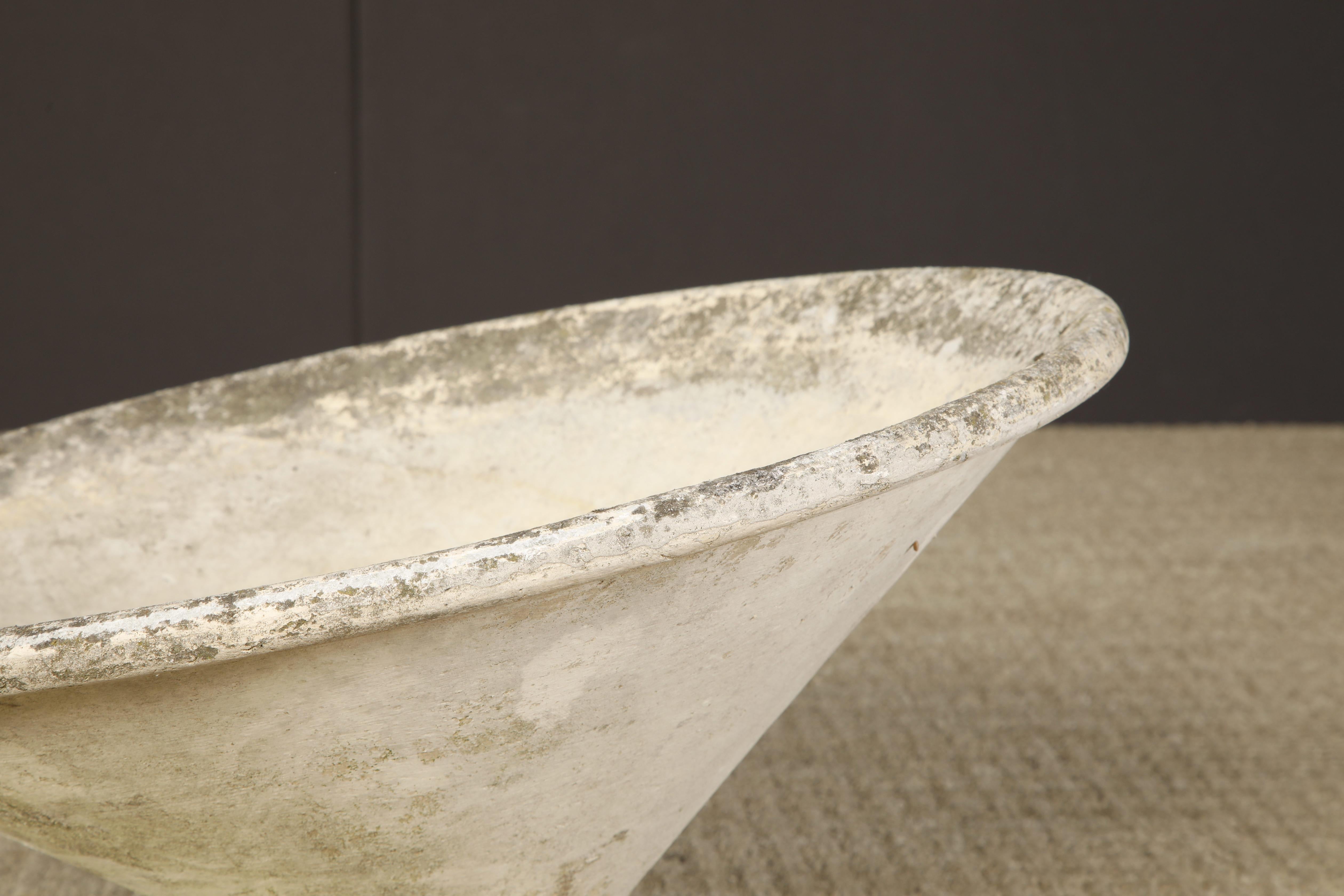 Willy Guhl for Eternit Tilted Spindle Concrete Planter, circa 1968, Signé en vente 5