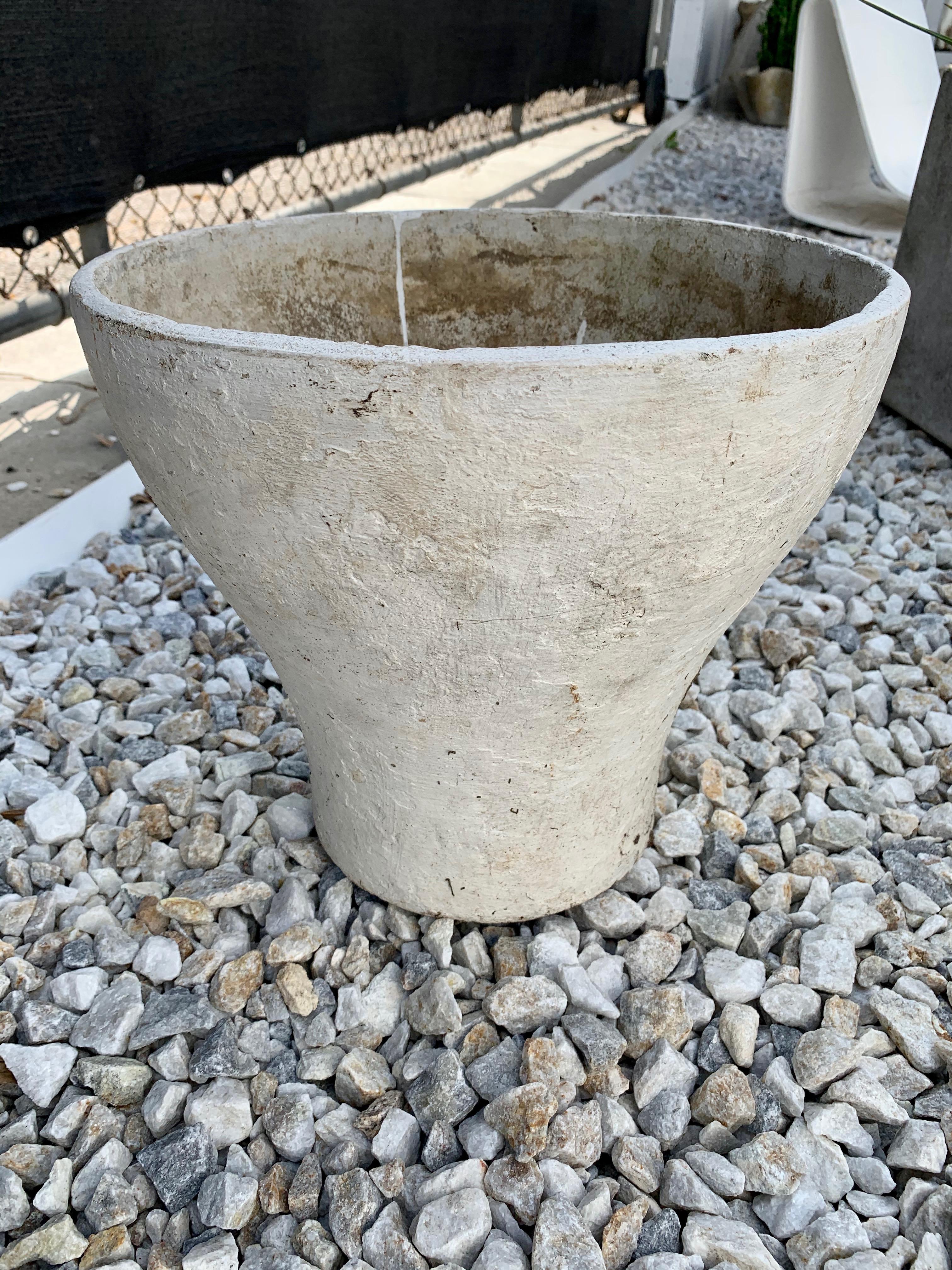 Willy Guhl Goblet Planter In Good Condition In Los Angeles, CA