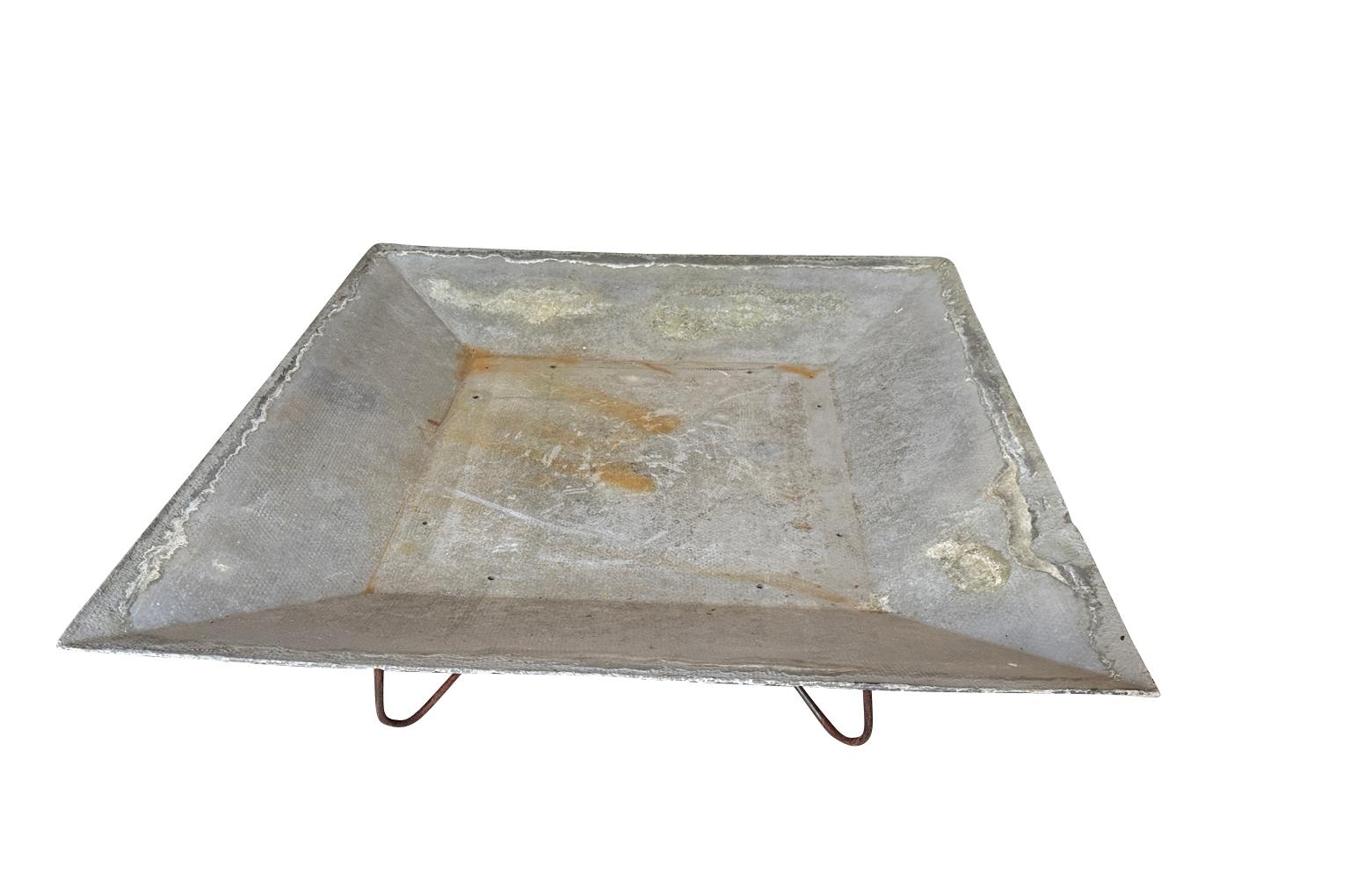 Willy Guhl Grande Scala Jardiniere In condizioni buone in vendita a Round Top, TX